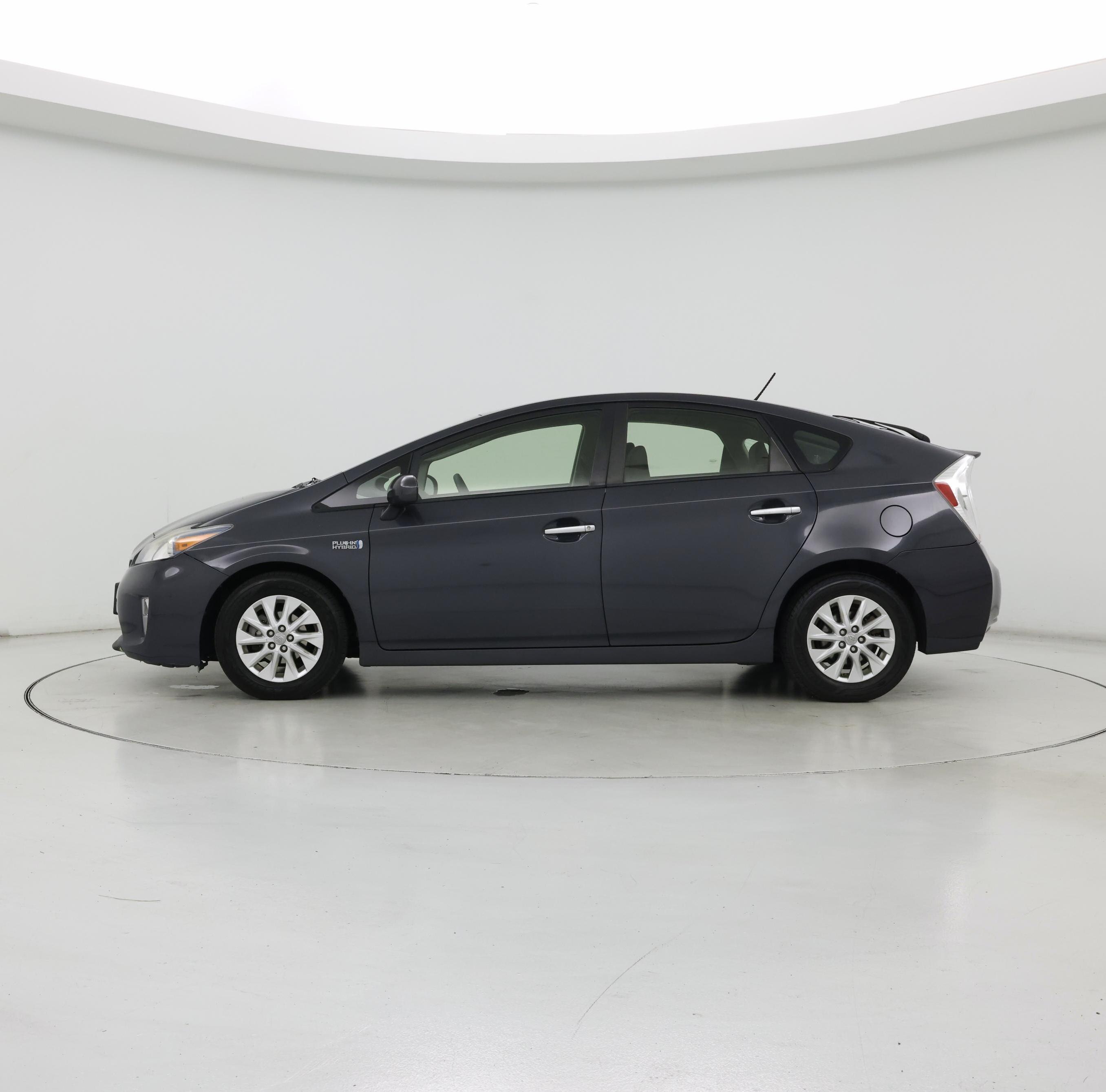Thumbnail: 2014 Toyota Prius - 3