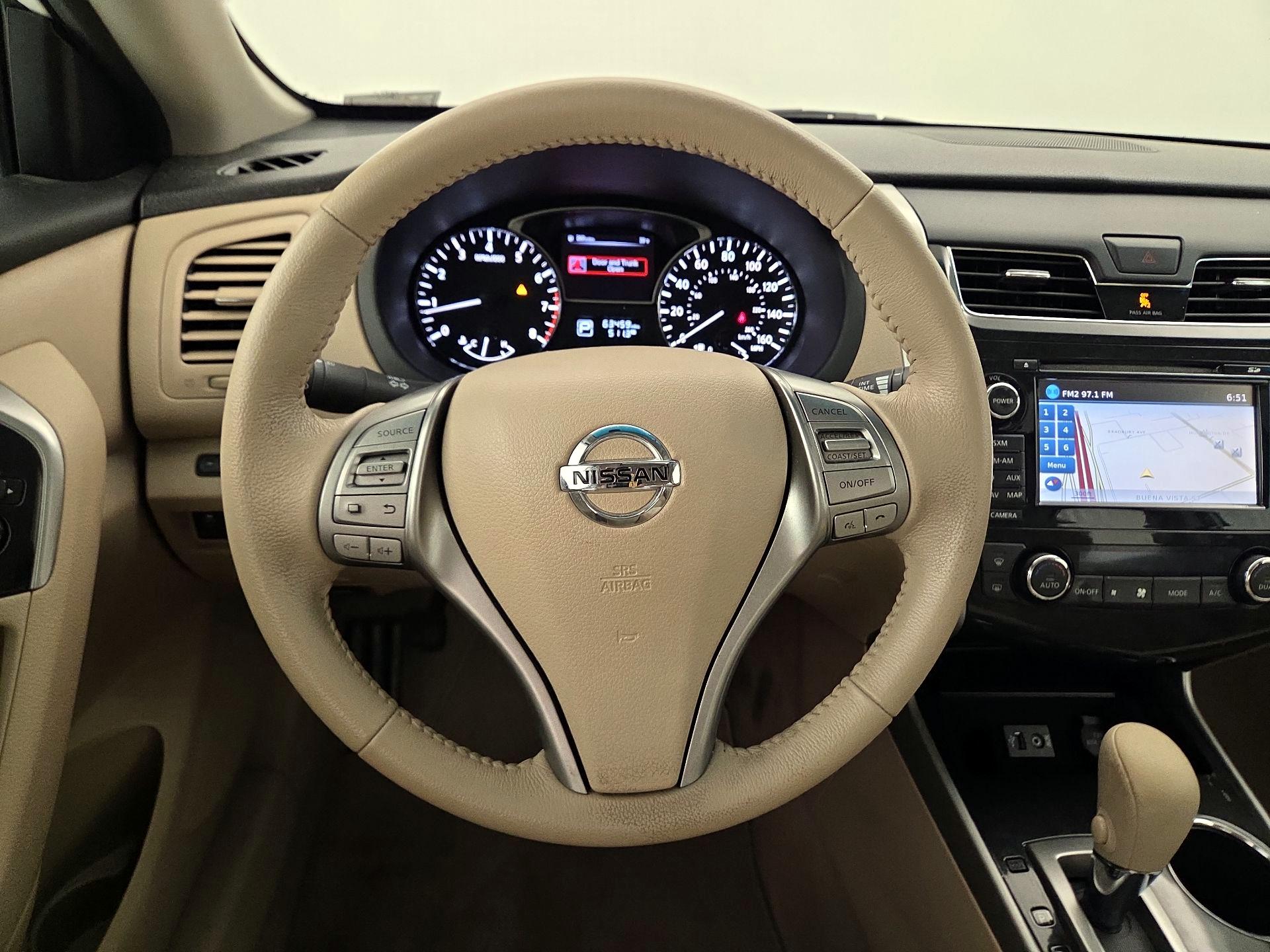 Thumbnail: 2014 Nissan Altima - 10