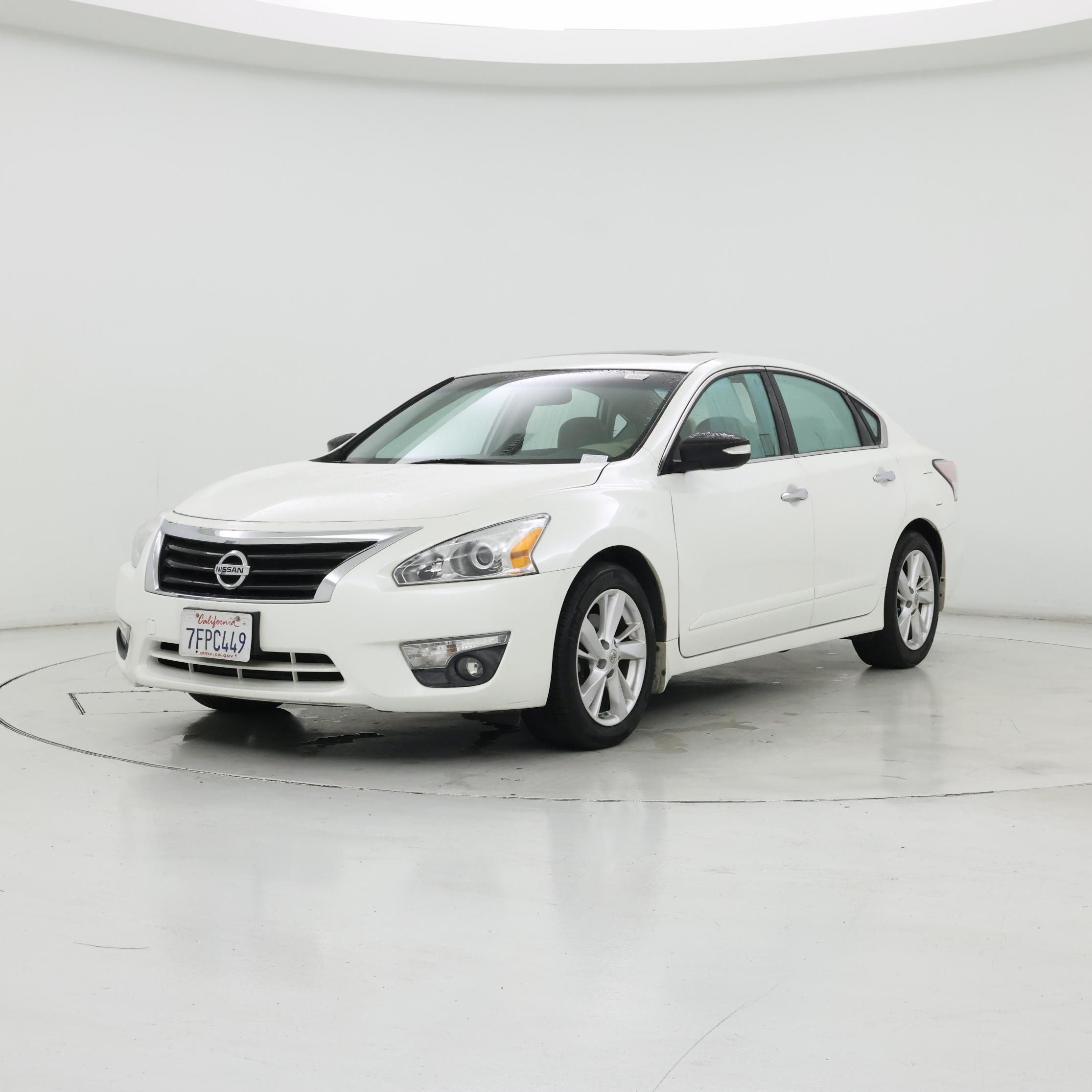 Thumbnail: 2014 Nissan Altima - 4