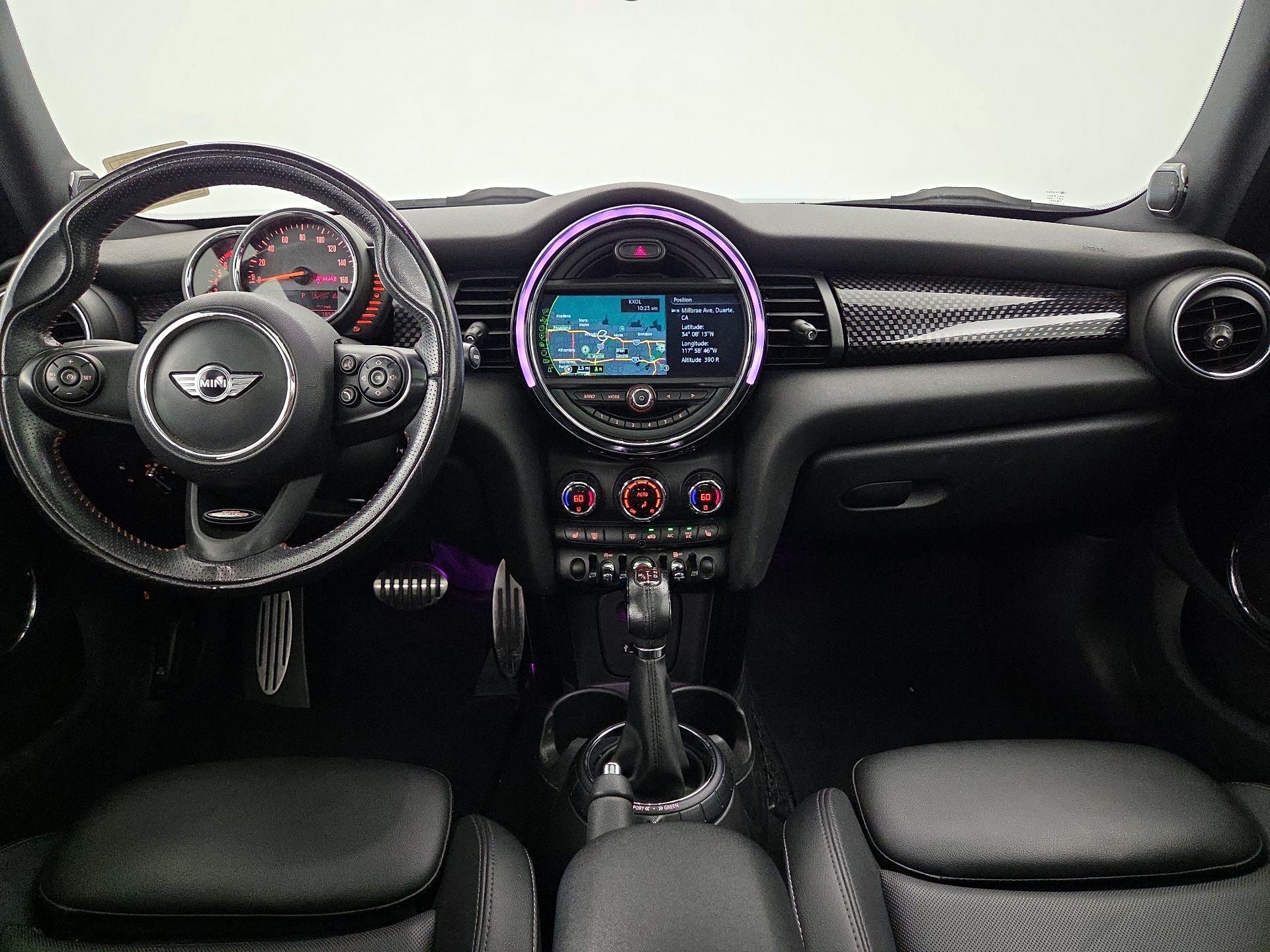 Thumbnail: 2017 MINI Cooper Hardtop - 9