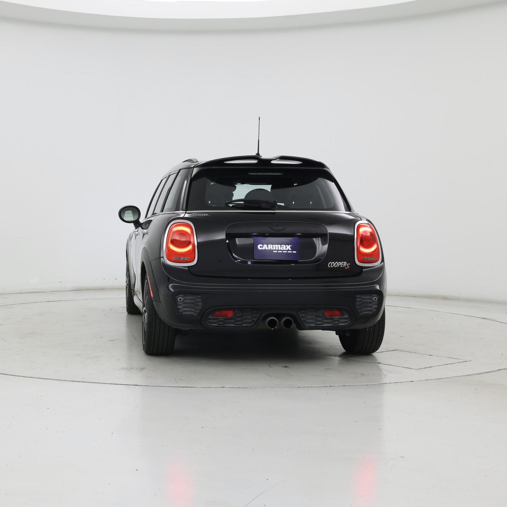 Thumbnail: 2017 MINI Cooper Hardtop - 6