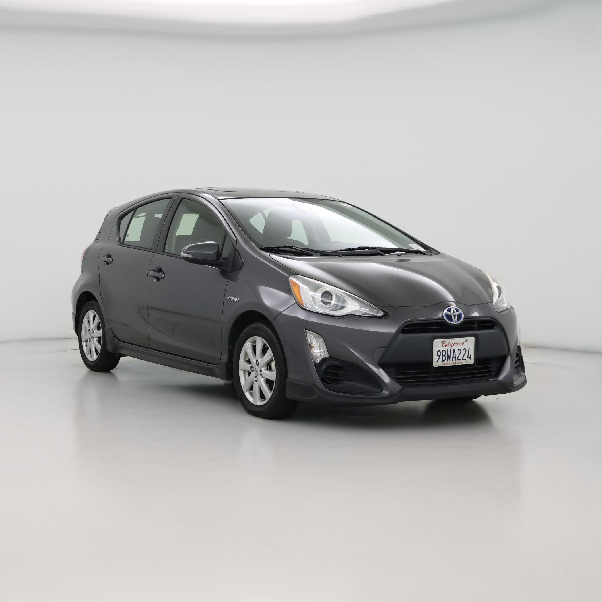 Thumbnail: 2017 Toyota Prius c - 1