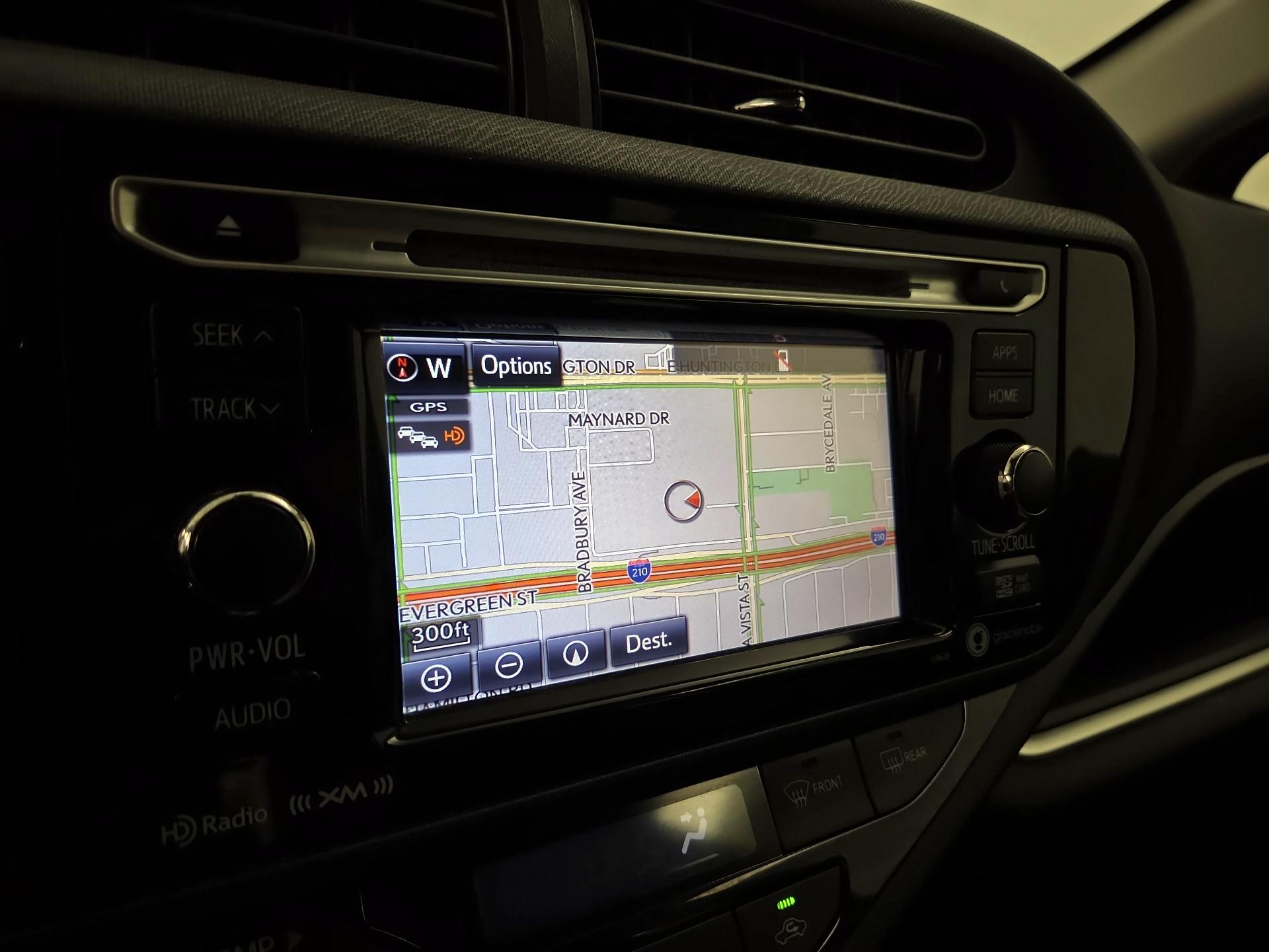 Thumbnail: 2017 Toyota Prius c - 14