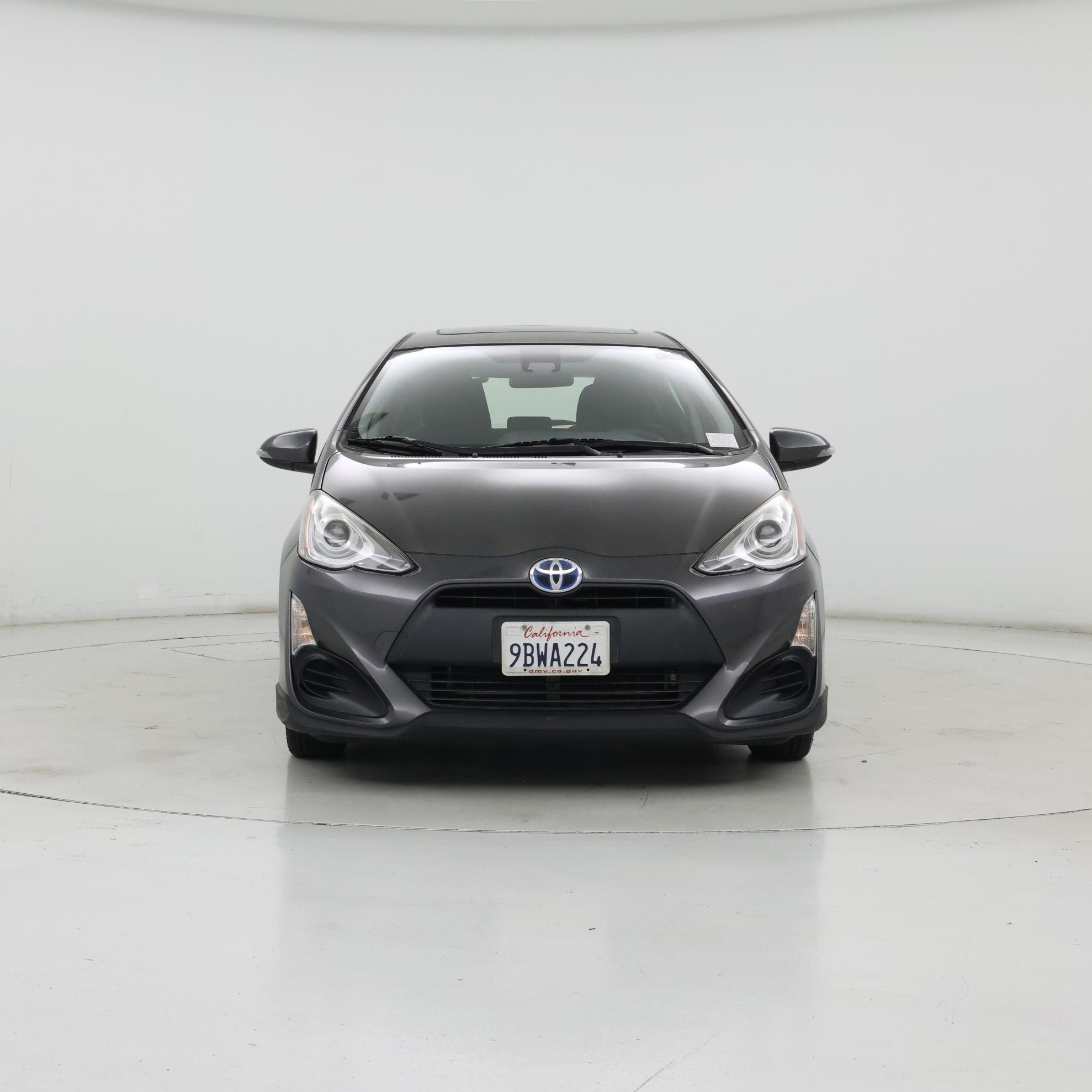 Thumbnail: 2017 Toyota Prius c - 5