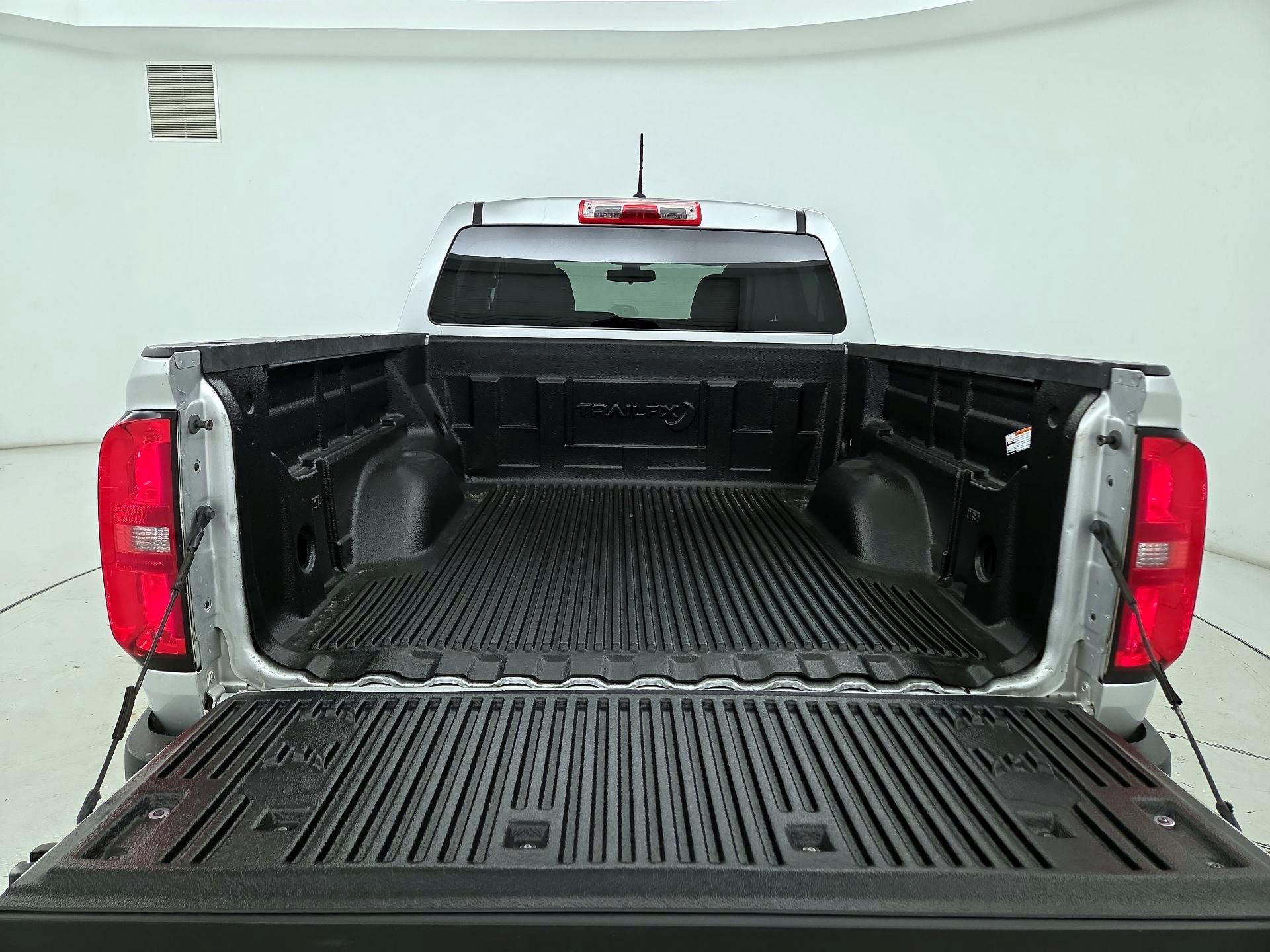 Thumbnail: 2019 Chevrolet Colorado - 20