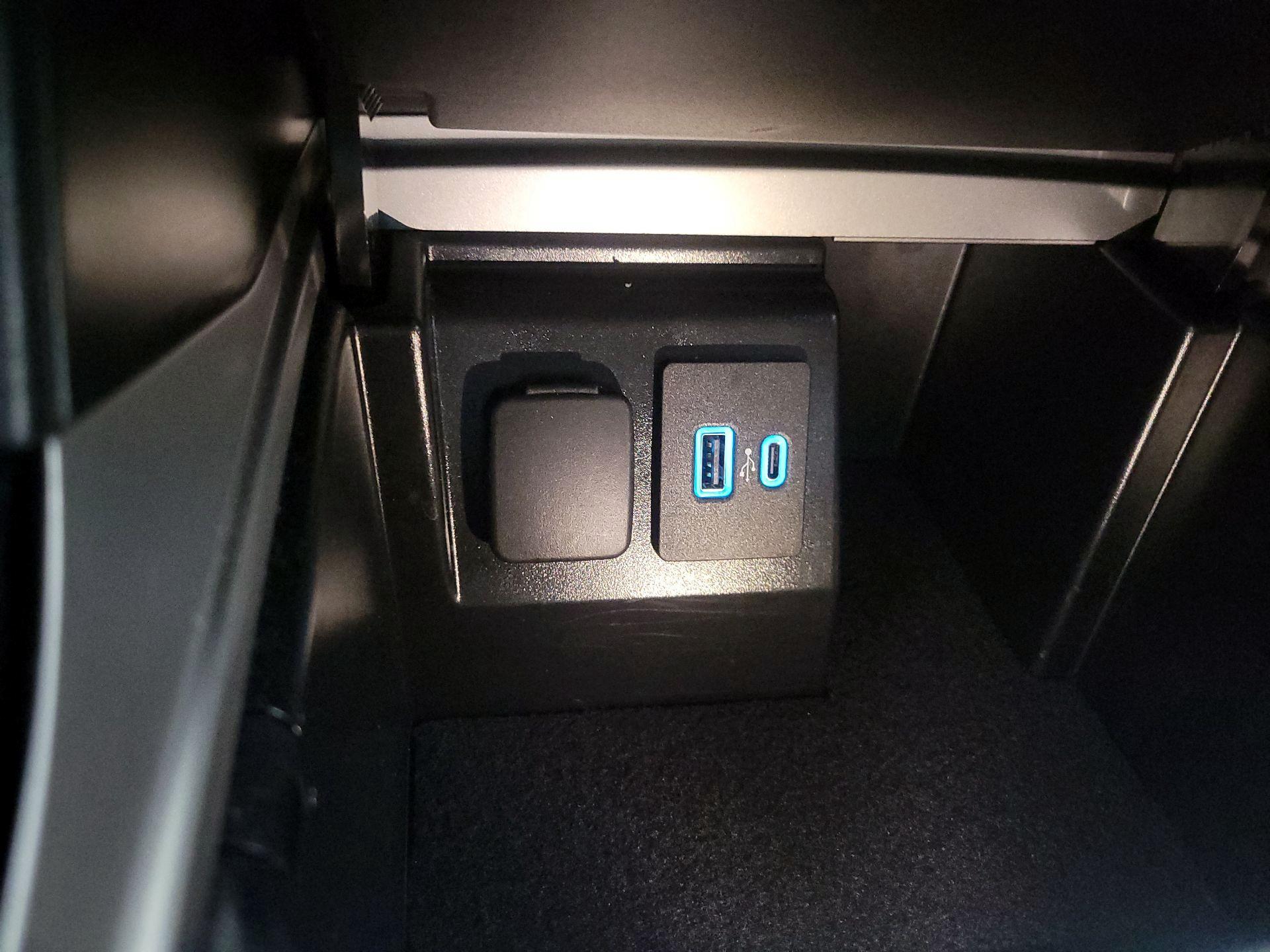 Thumbnail: 2023 Ford Explorer - 19