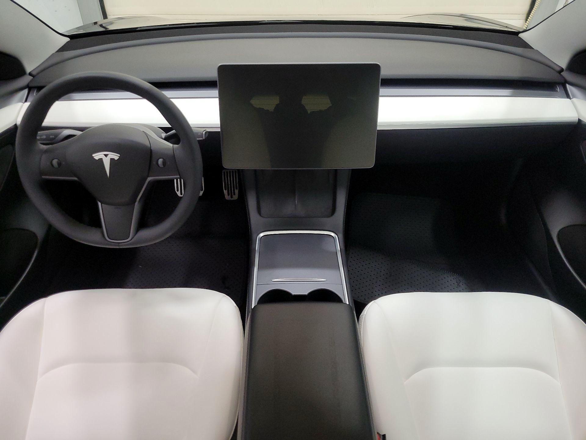 Thumbnail: 2021 Tesla Model 3 - 9