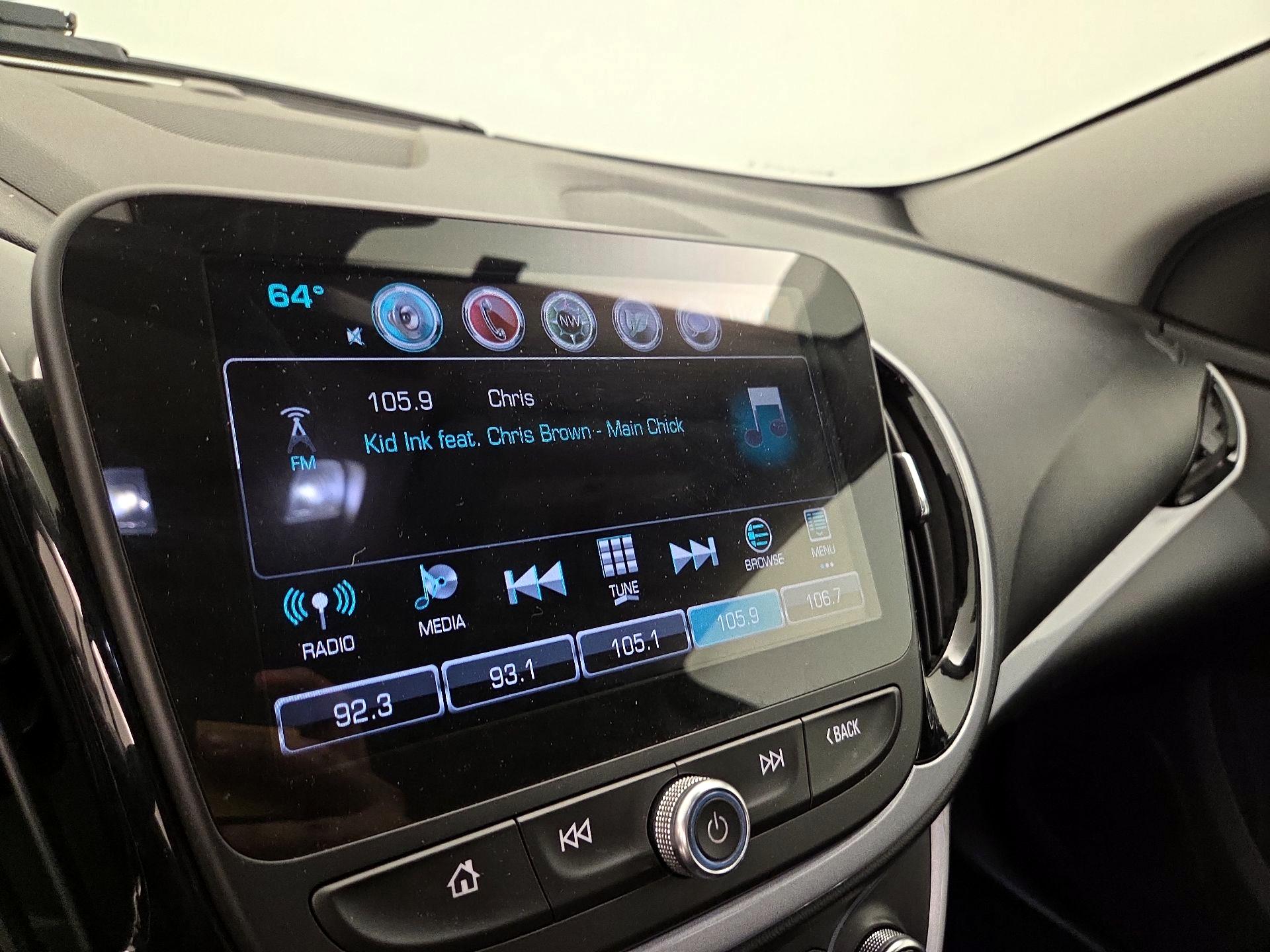 Thumbnail: 2017 Chevrolet Volt - 15