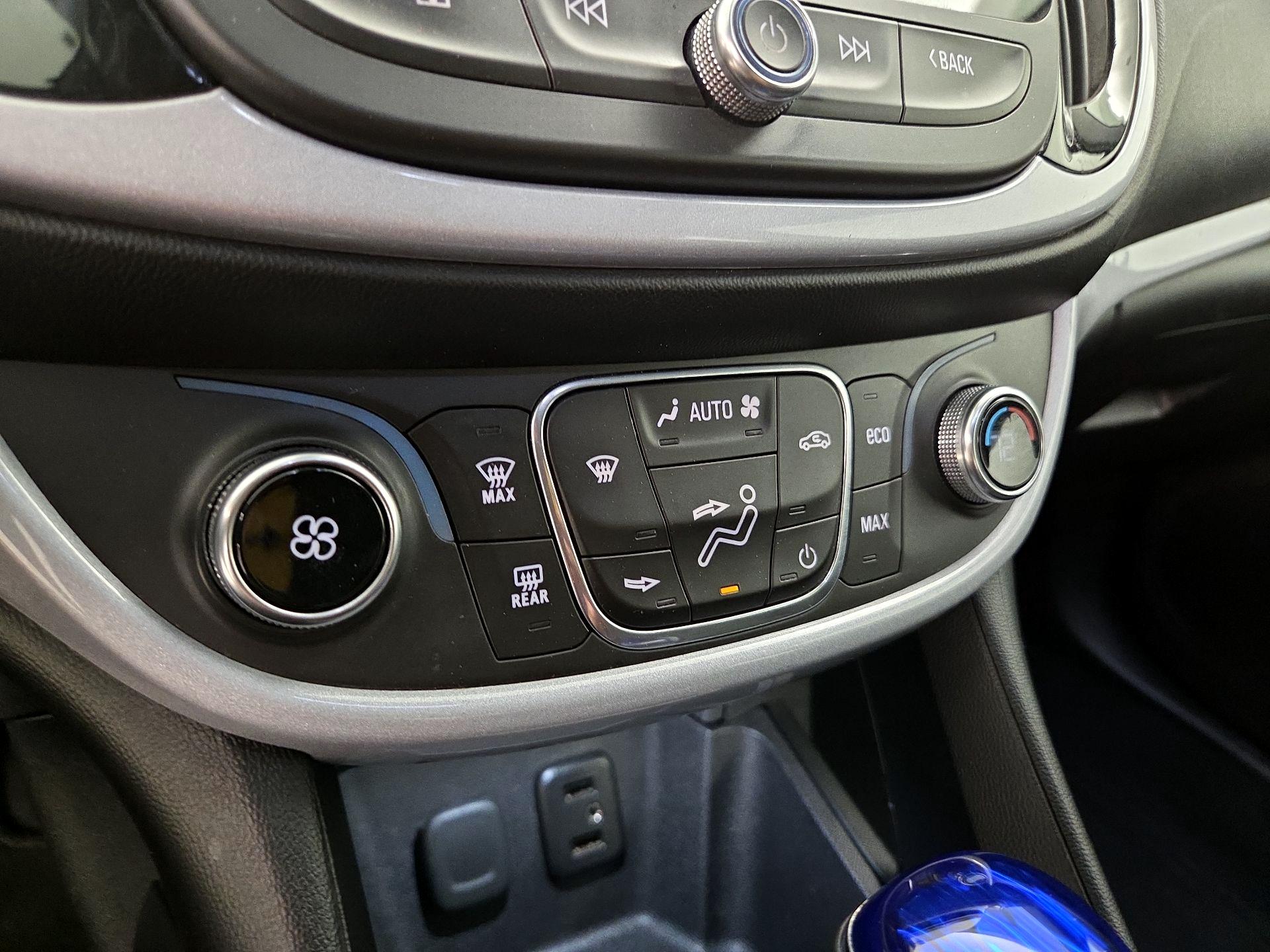 Thumbnail: 2017 Chevrolet Volt - 16