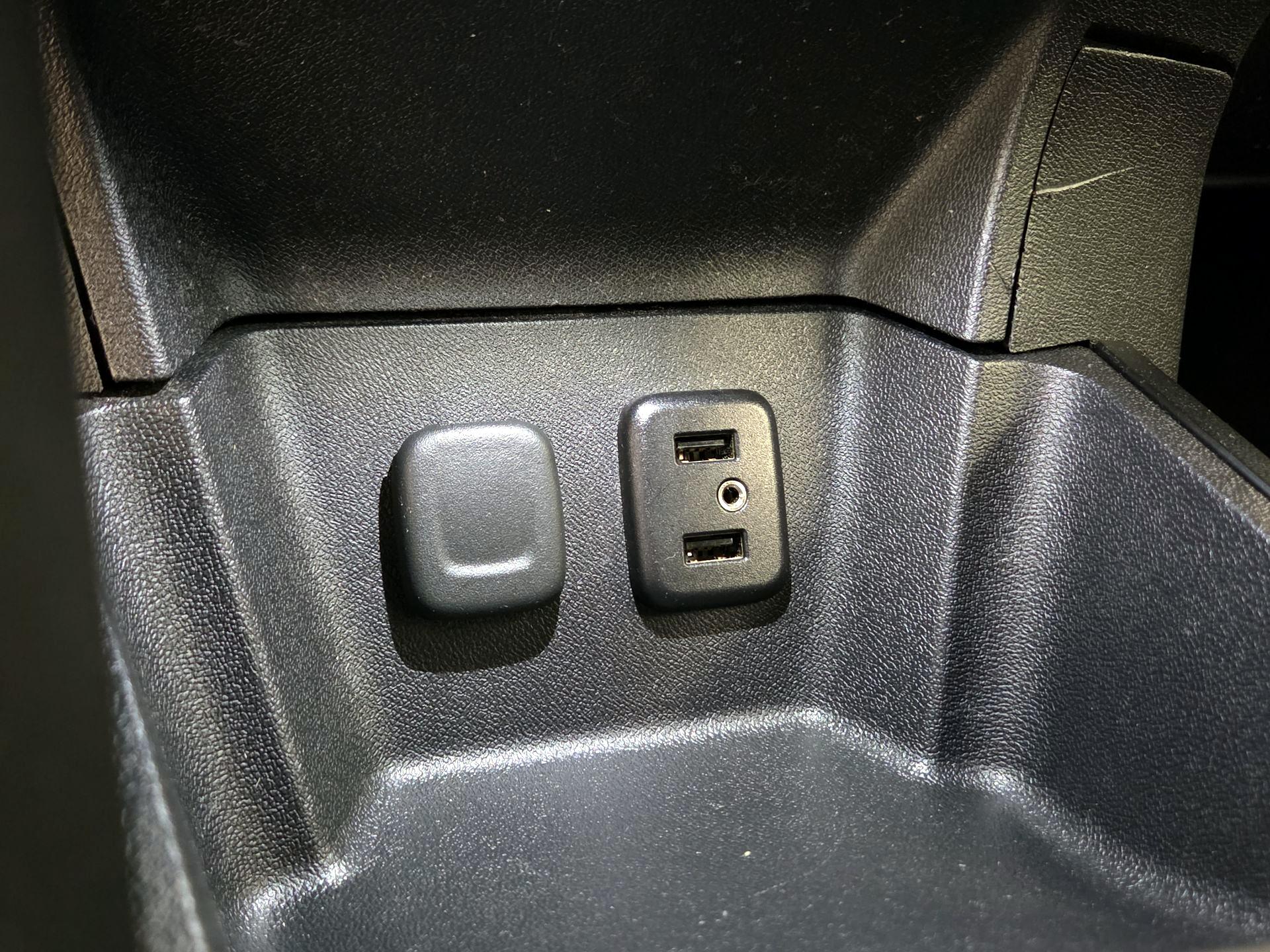 Thumbnail: 2017 Chevrolet Volt - 18