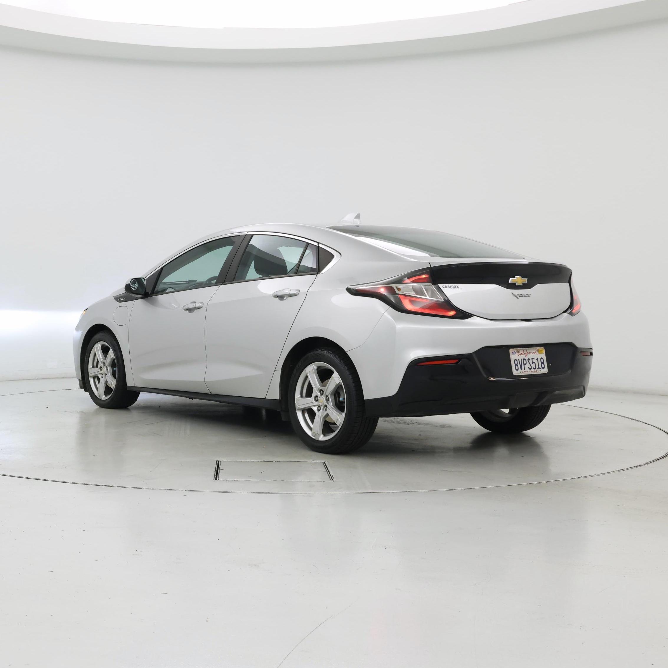 Thumbnail: 2017 Chevrolet Volt - 2