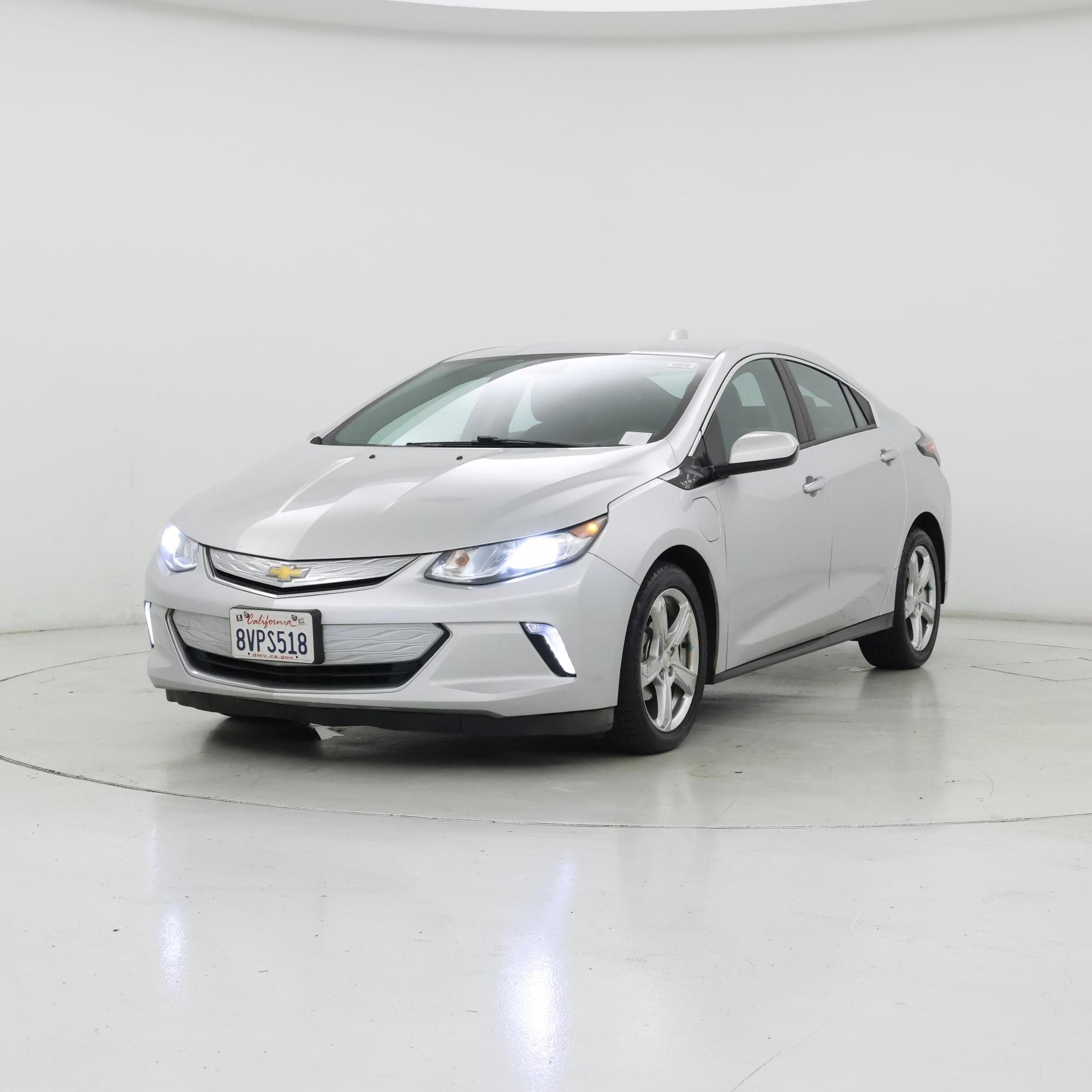 Thumbnail: 2017 Chevrolet Volt - 4