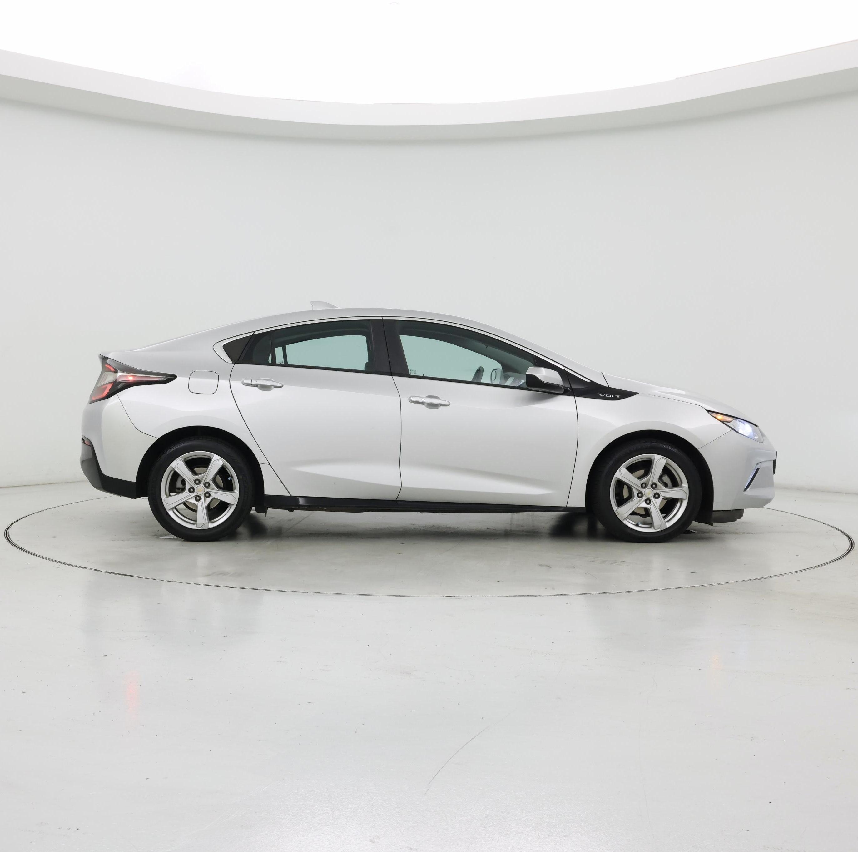 Thumbnail: 2017 Chevrolet Volt - 7