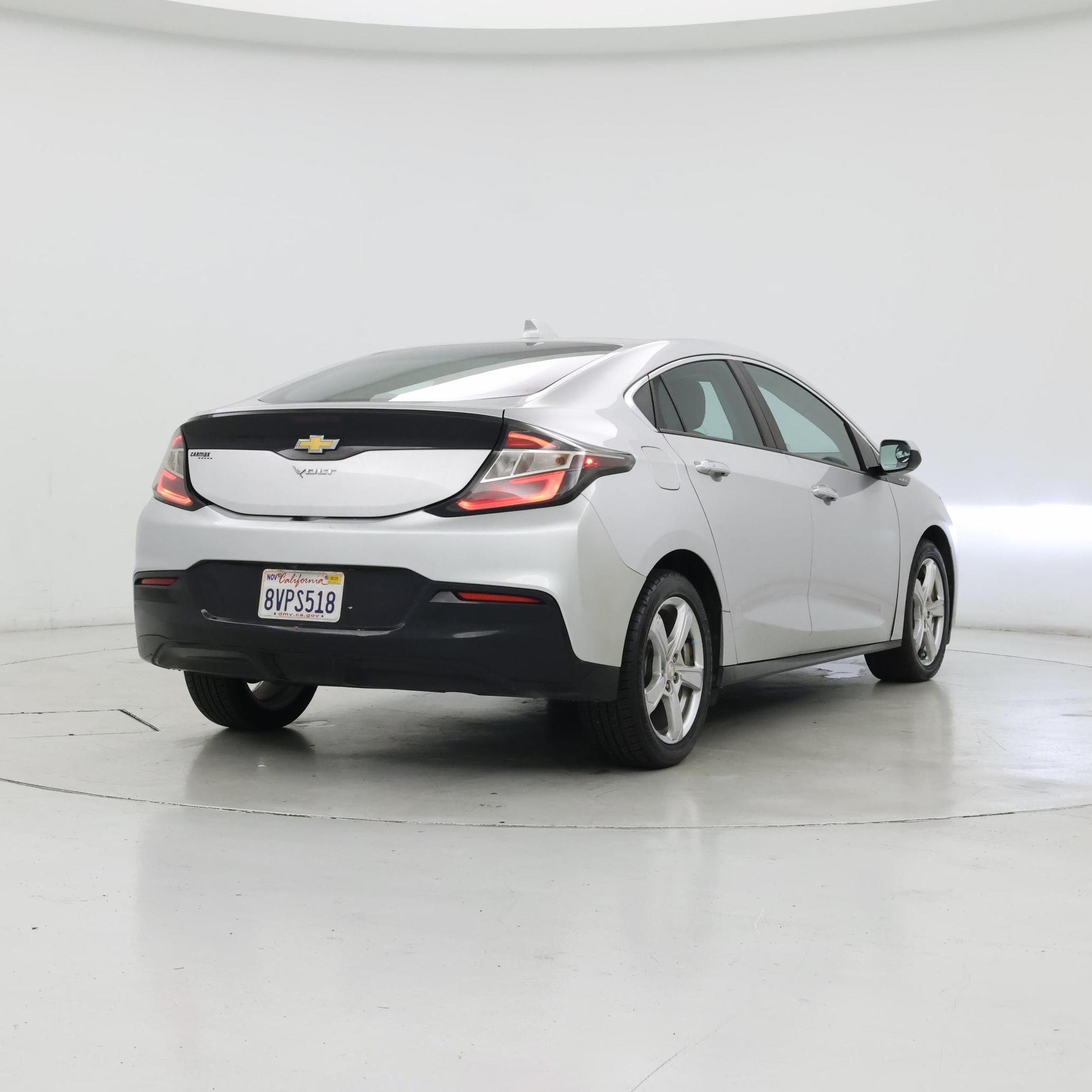 Thumbnail: 2017 Chevrolet Volt - 8