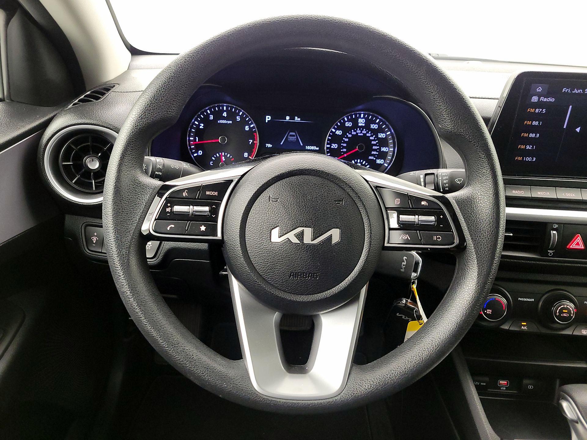 Thumbnail: 2024 Kia Forte - 10