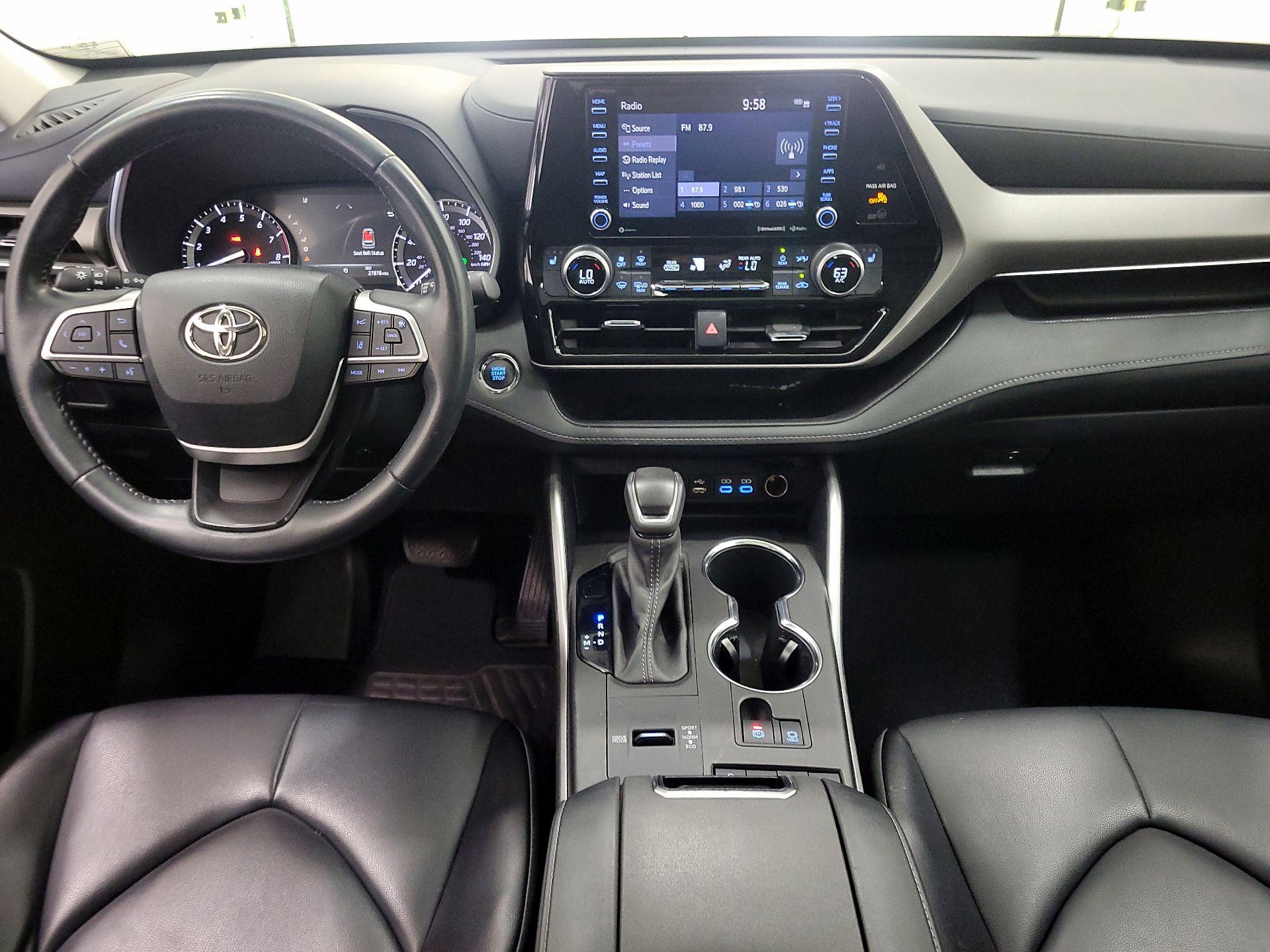 Thumbnail: 2022 Toyota Highlander - 9