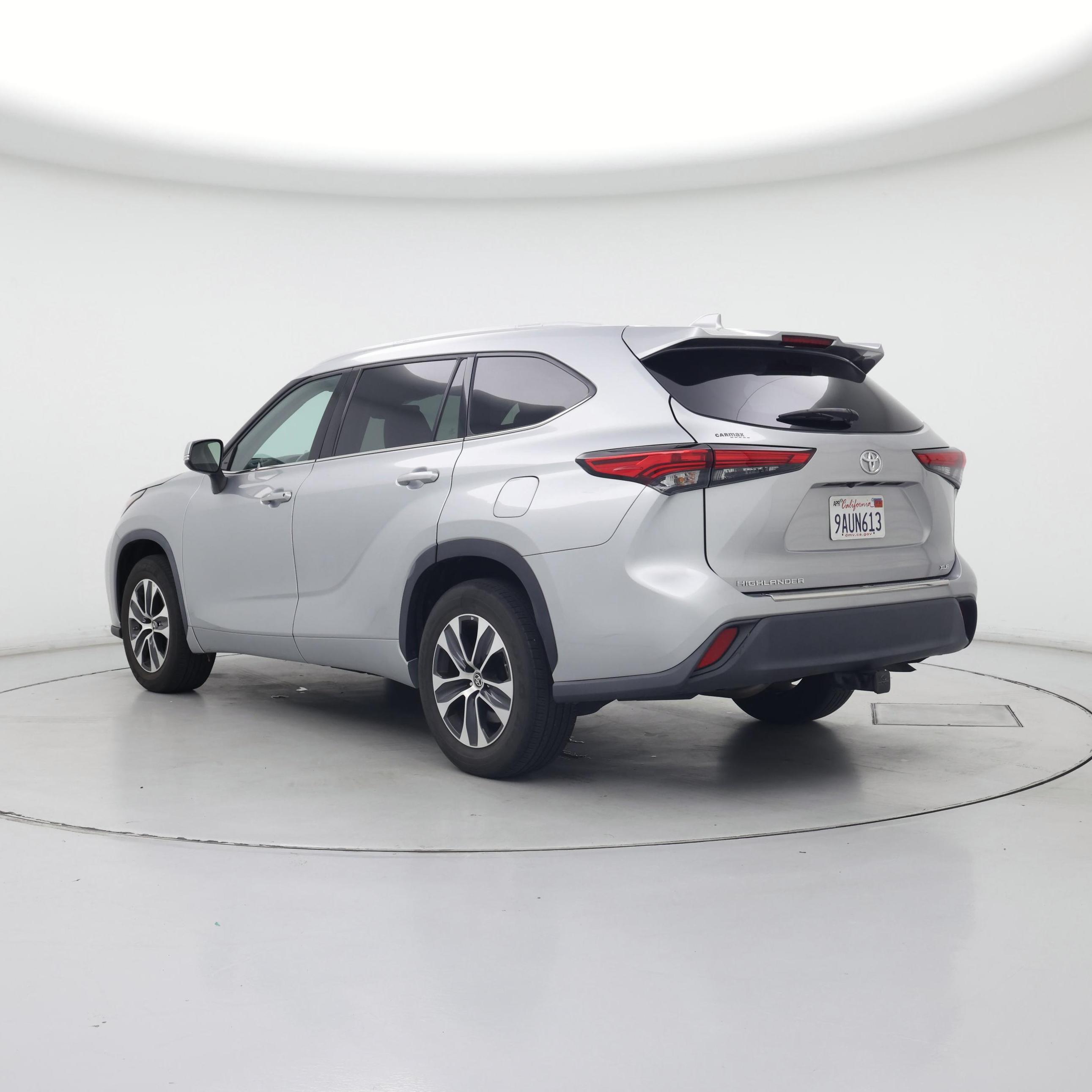 Thumbnail: 2022 Toyota Highlander - 2