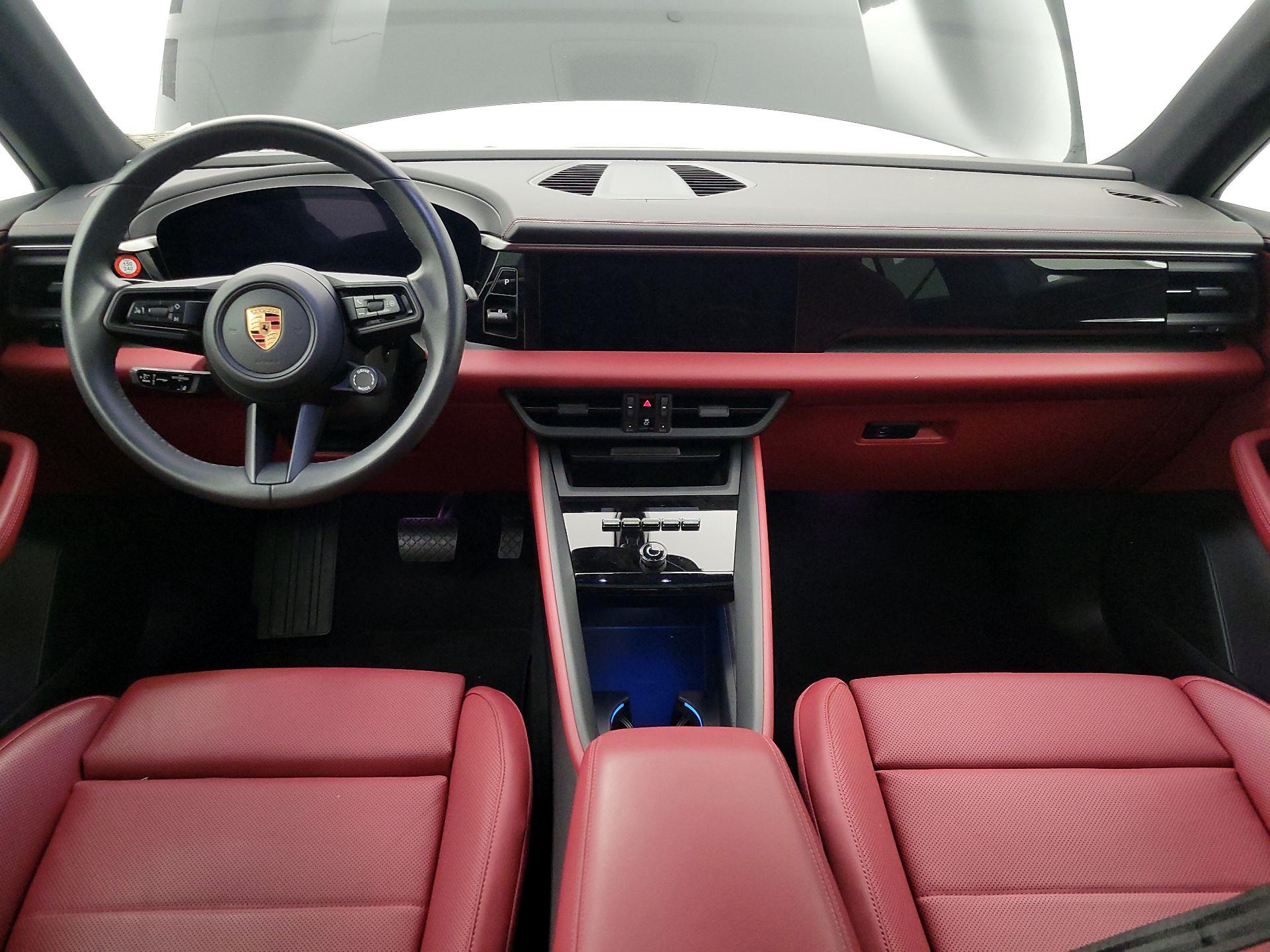 Thumbnail: 2025 Porsche Macan - 8