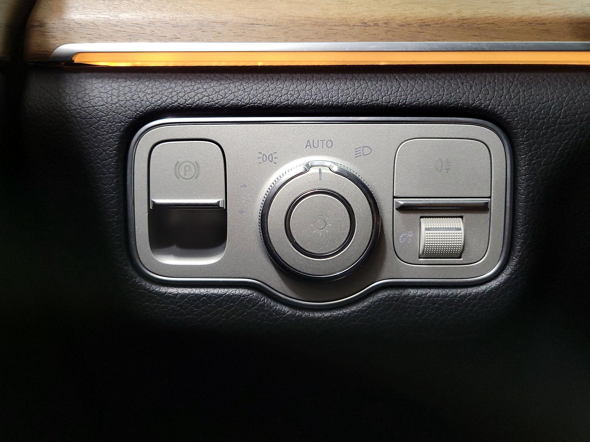 Thumbnail: 2021 Mercedes-Benz GLE - 13