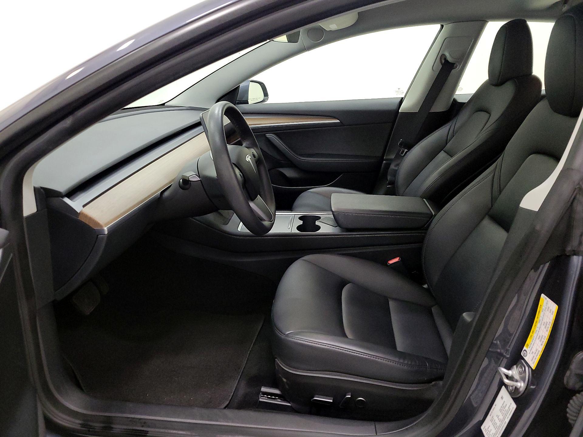 Thumbnail: 2023 Tesla Model 3 - 11