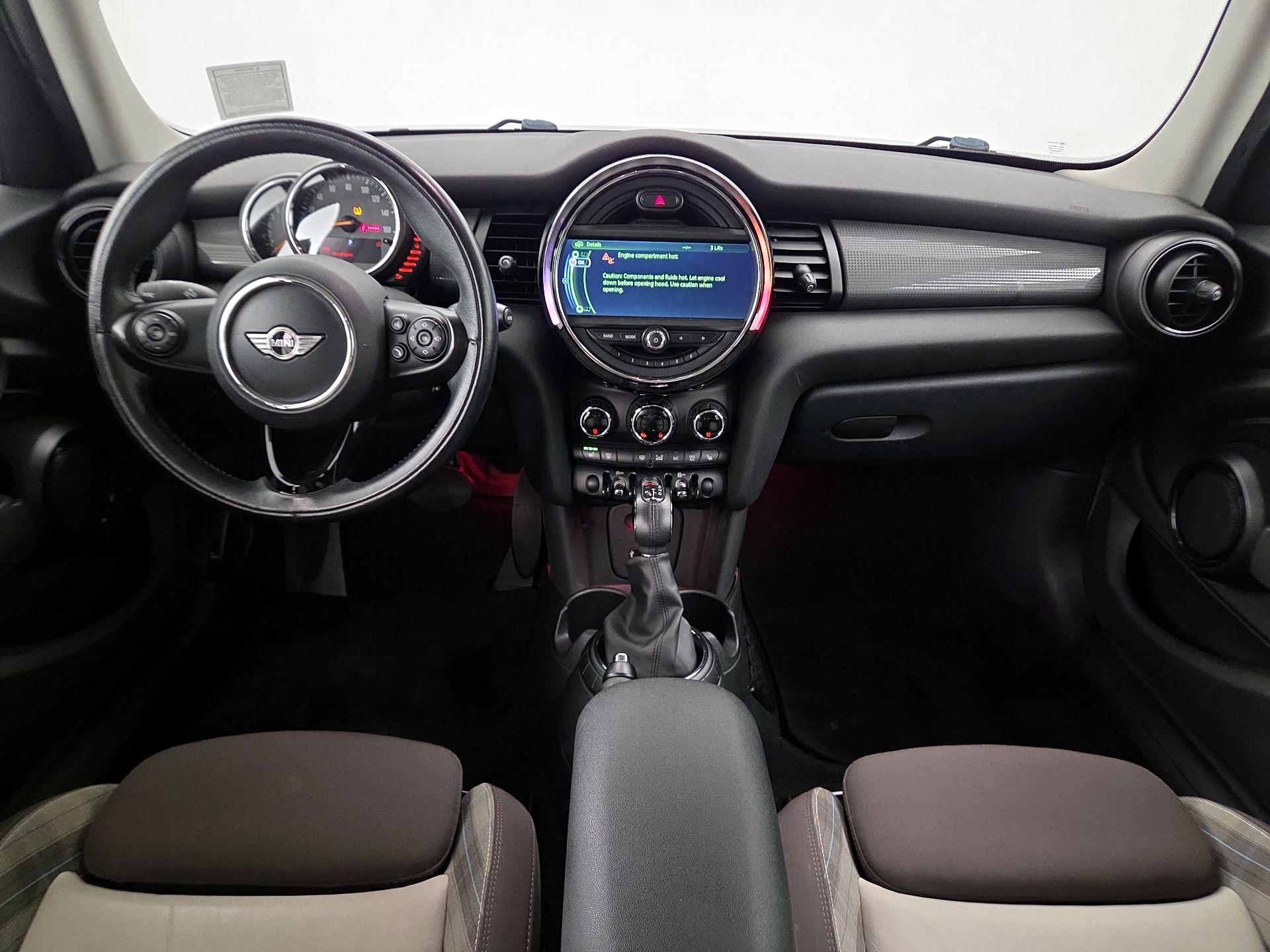 Thumbnail: 2015 MINI Cooper Hardtop - 9