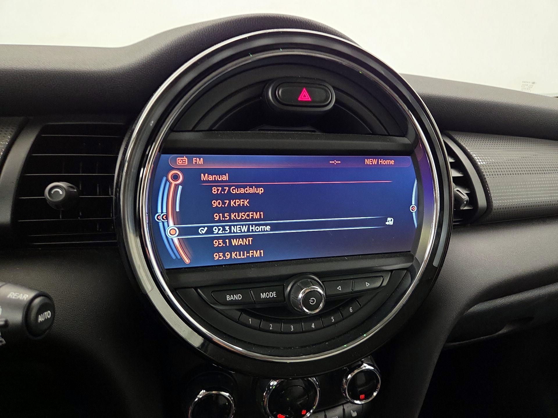 Thumbnail: 2015 MINI Cooper Hardtop - 15