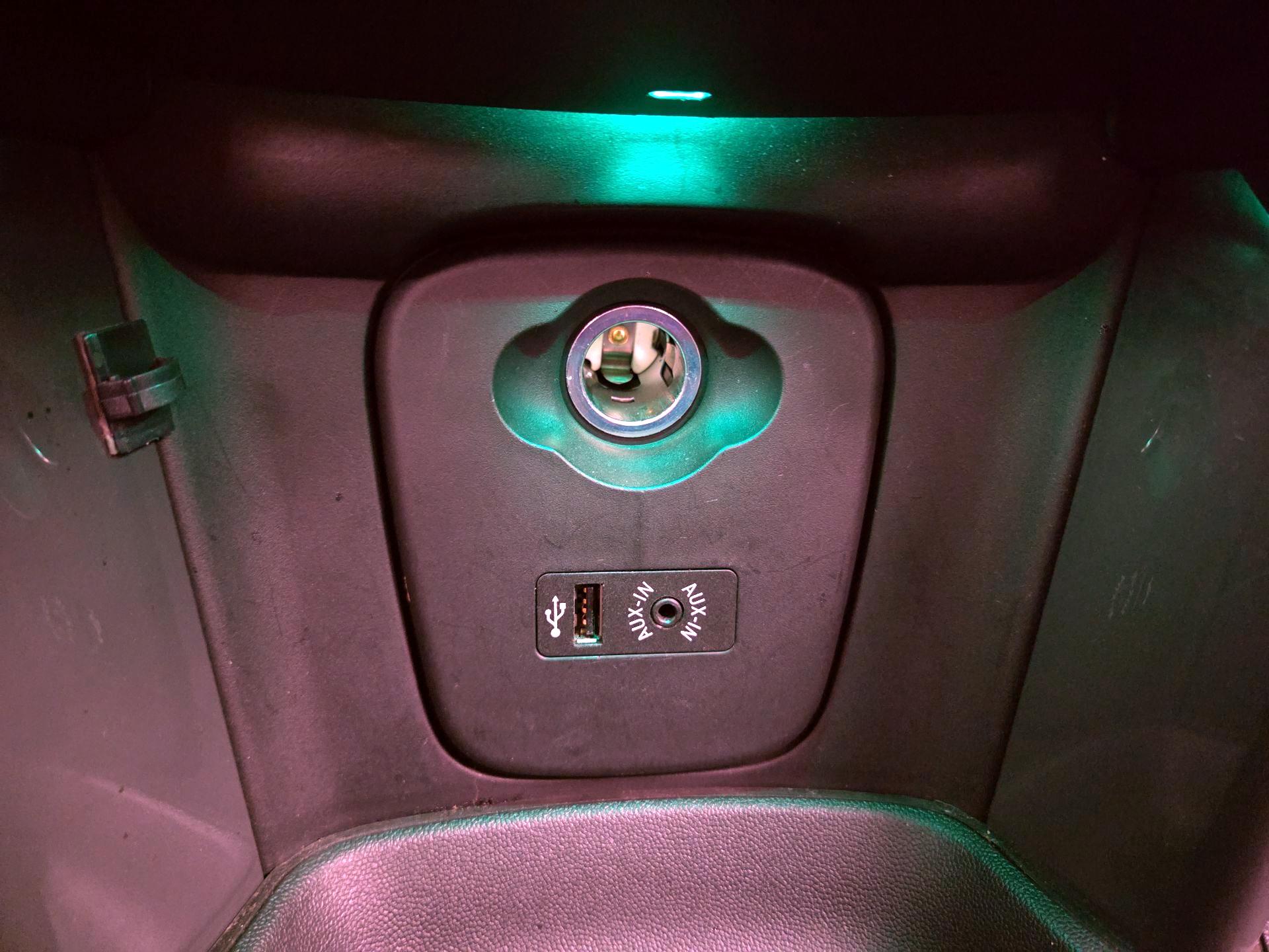 Thumbnail: 2015 MINI Cooper Hardtop - 18