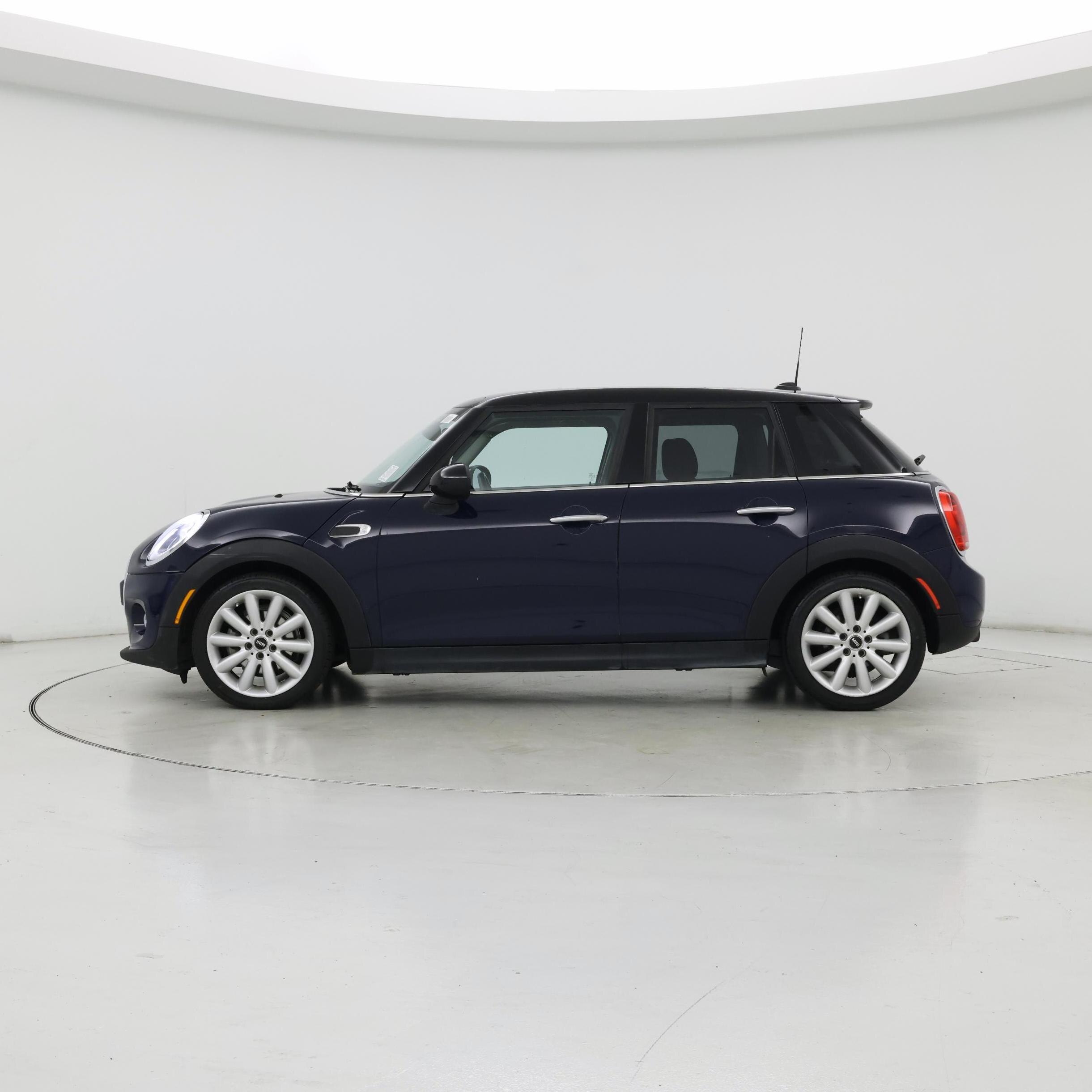 Thumbnail: 2015 MINI Cooper Hardtop - 3