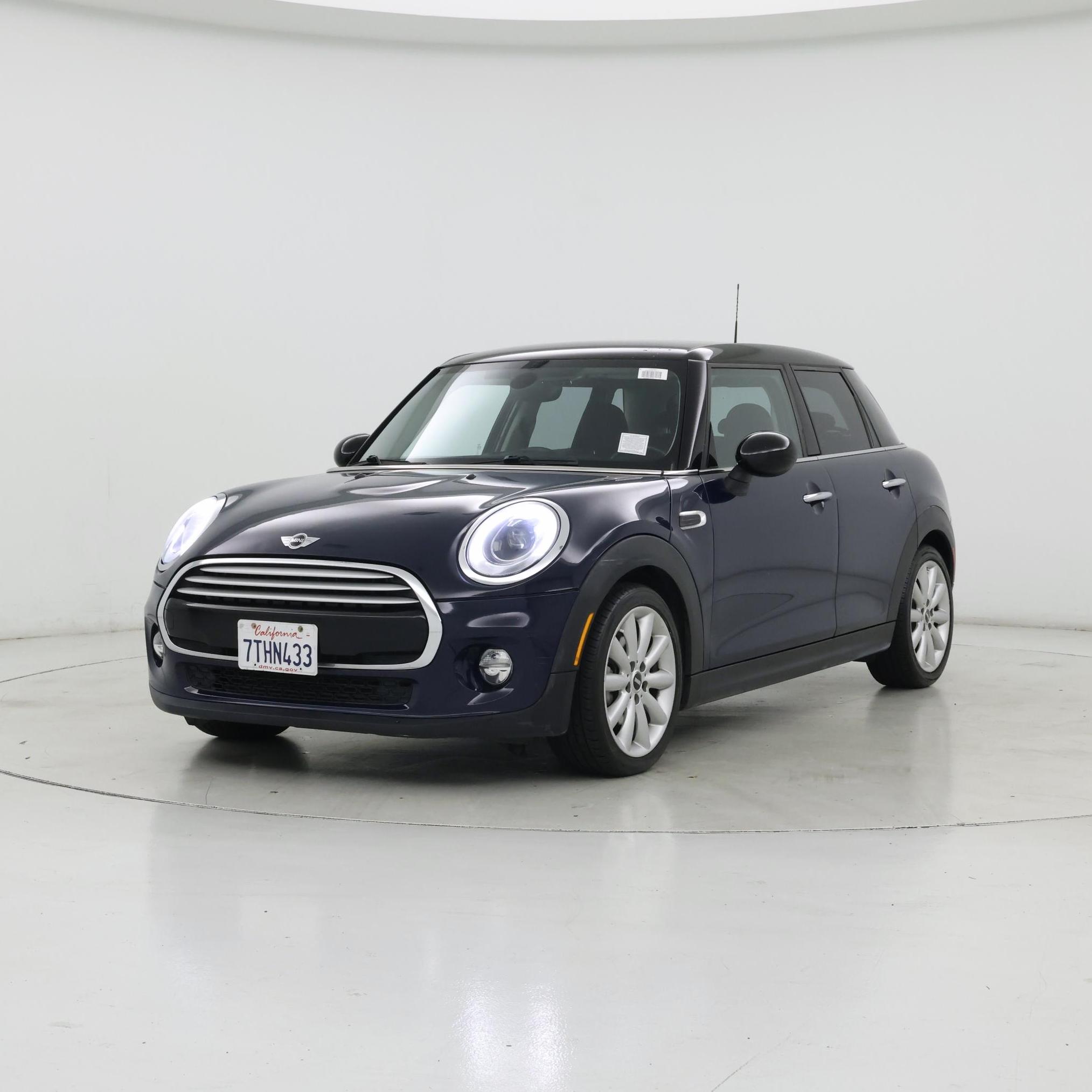 Thumbnail: 2015 MINI Cooper Hardtop - 4