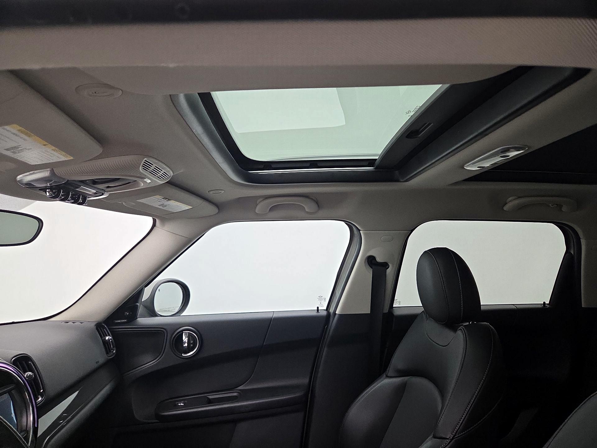 Thumbnail: 2017 MINI Cooper Countryman - 19