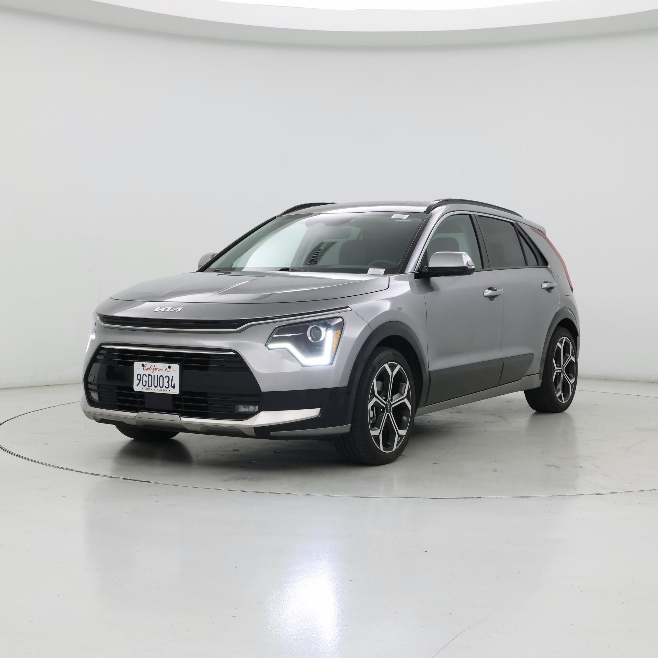 Thumbnail: 2023 Kia Niro - 4