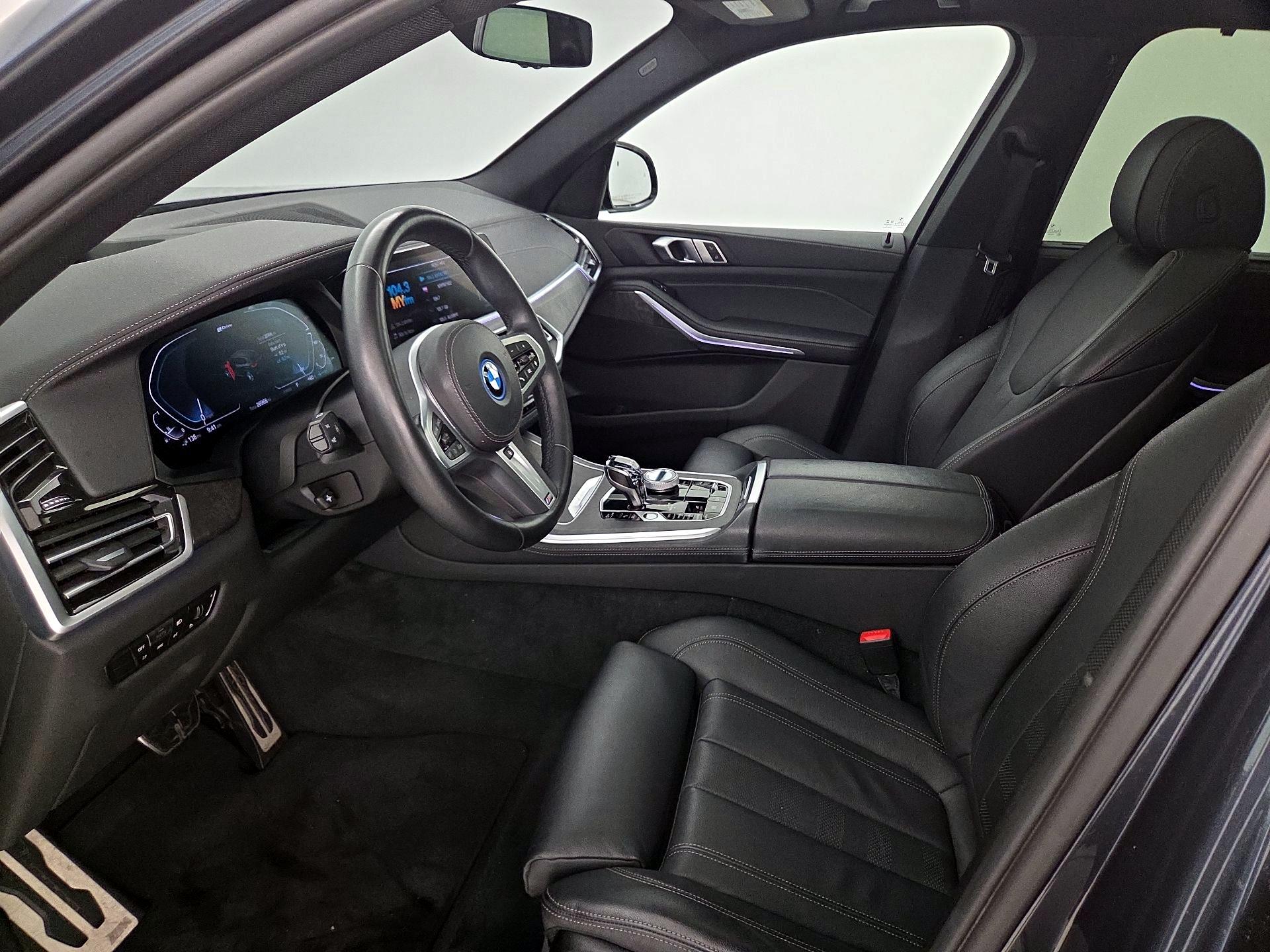 Thumbnail: 2022 BMW X5 - 11