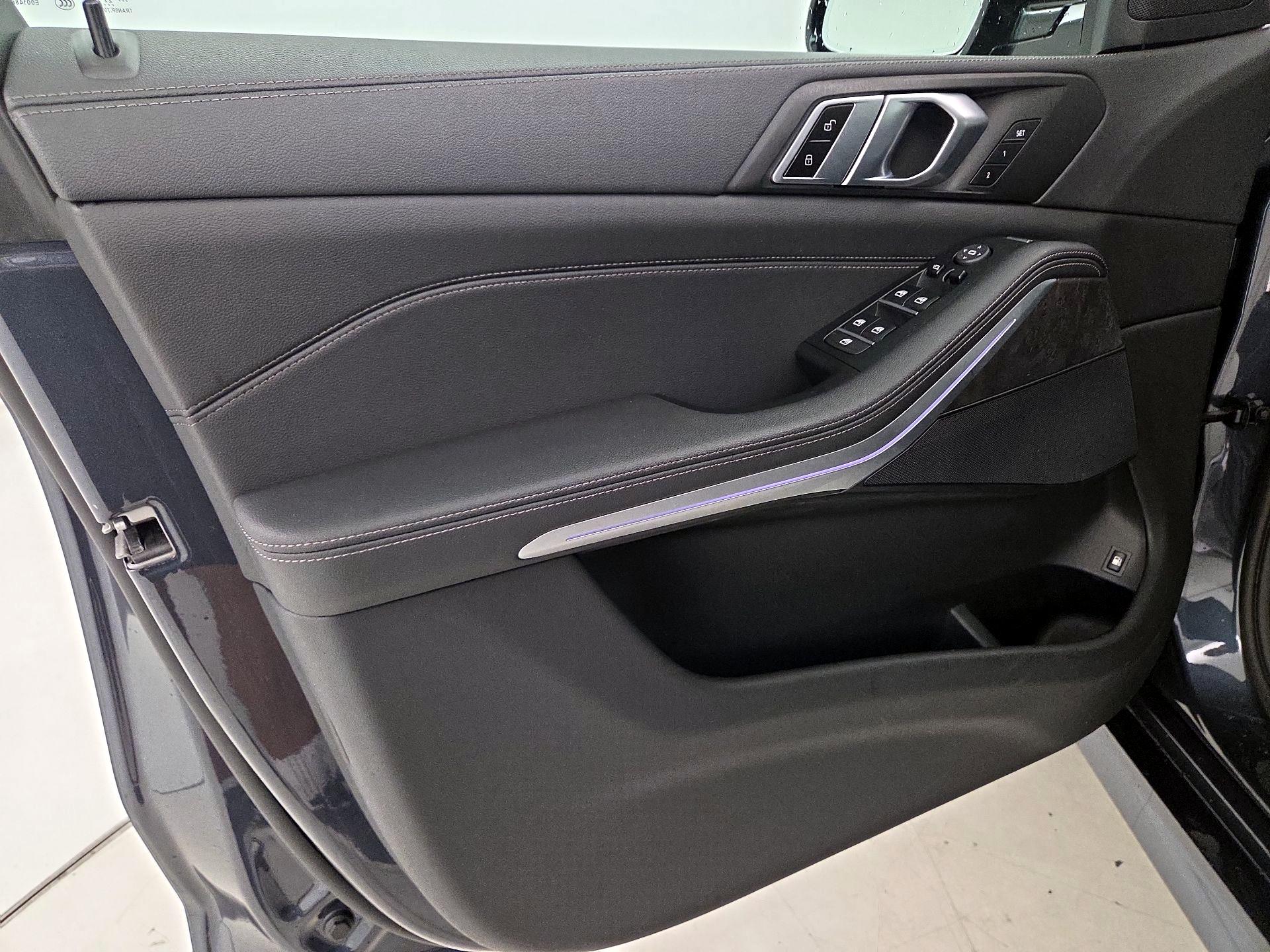 Thumbnail: 2022 BMW X5 - 12