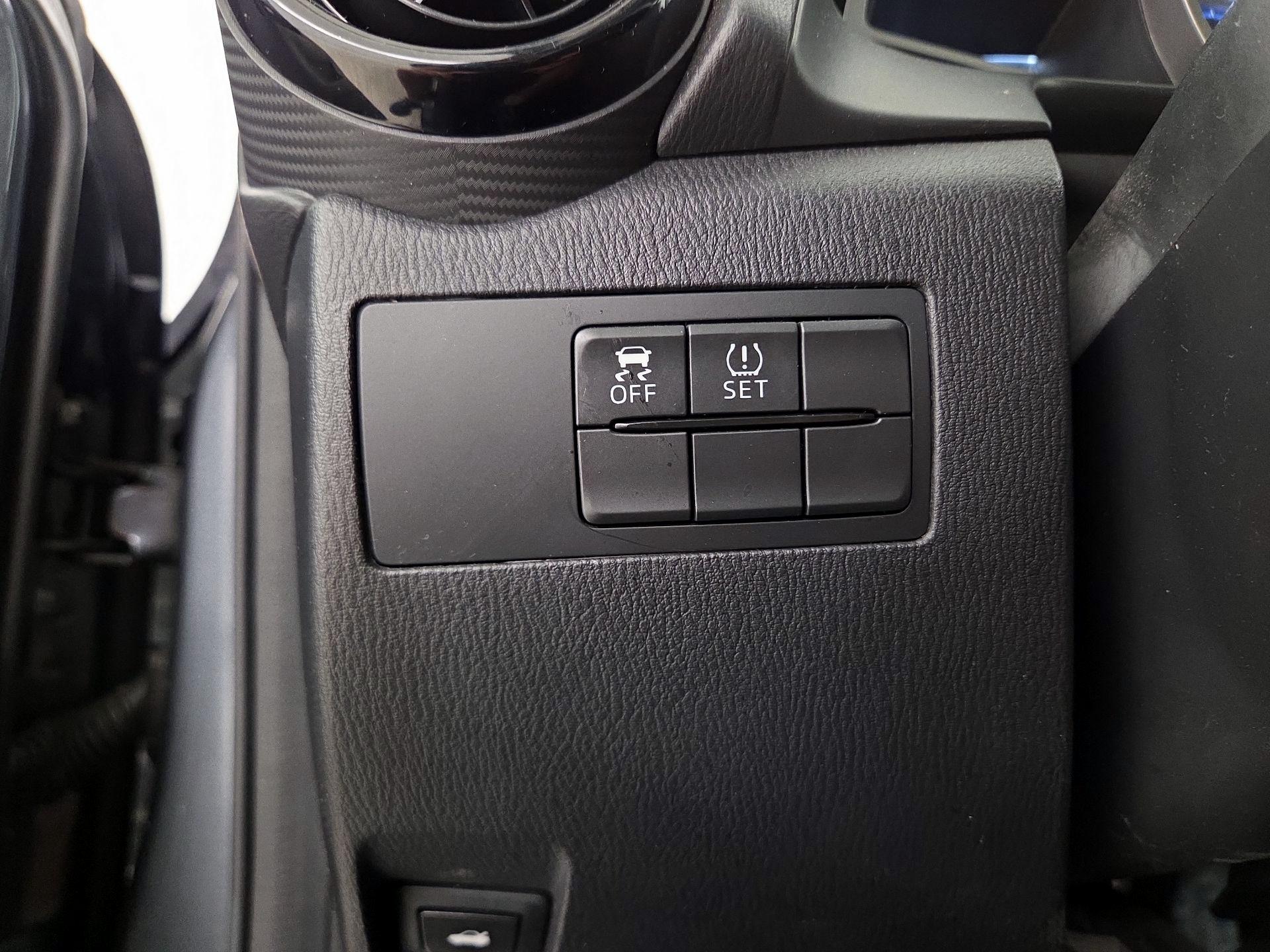 Thumbnail: 2019 Toyota Yaris - 13