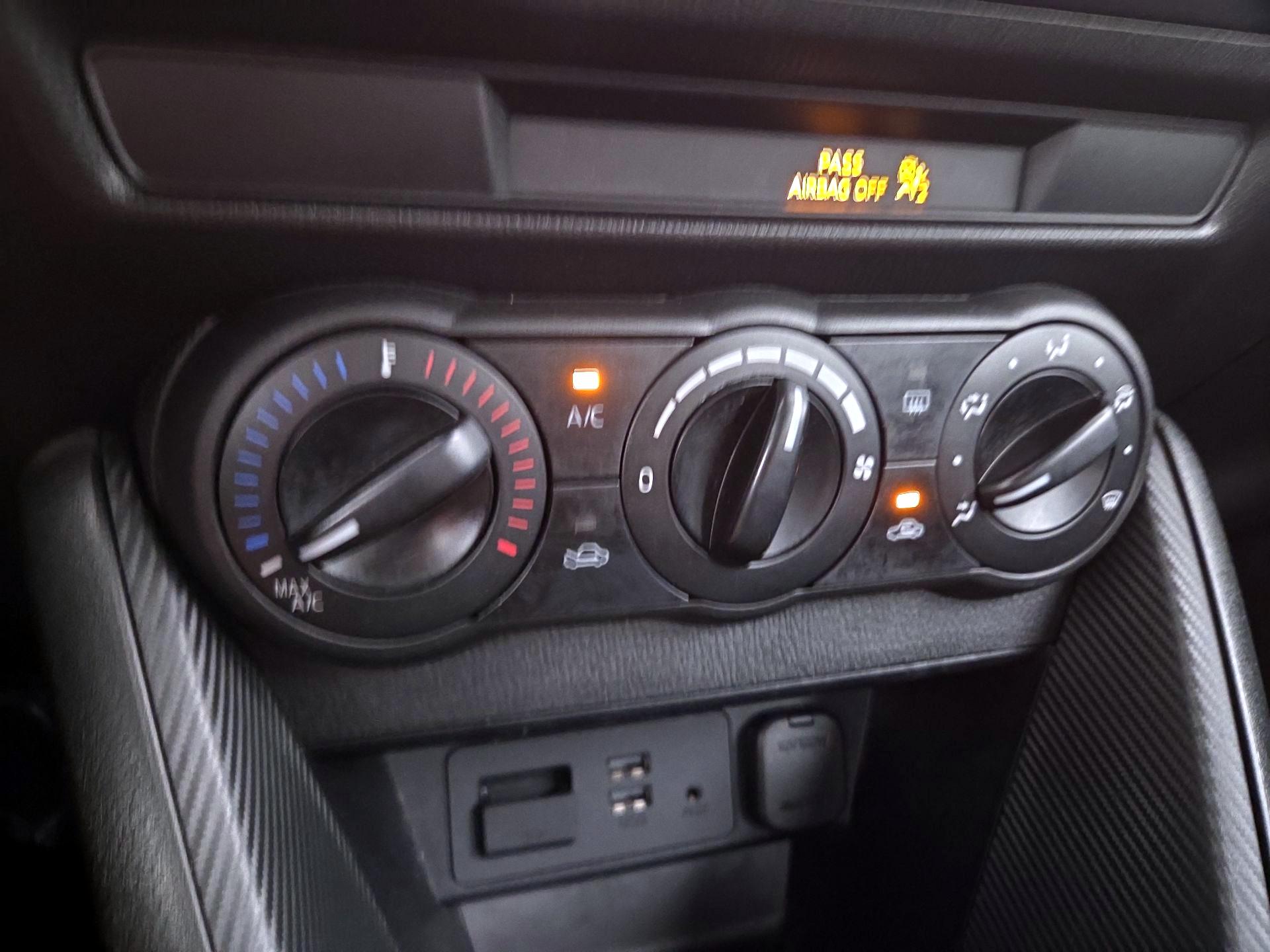 Thumbnail: 2019 Toyota Yaris - 16