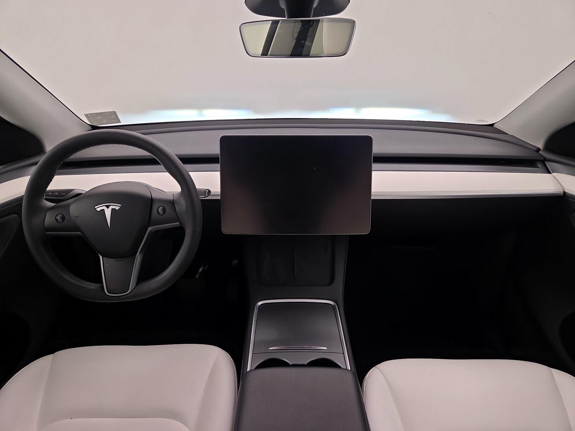 Thumbnail: 2024 Tesla Model Y - 9