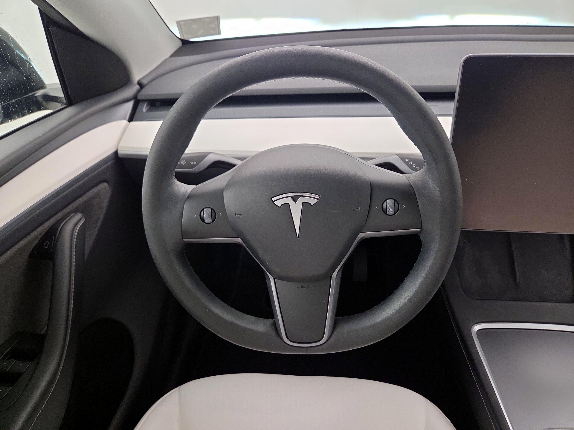 Thumbnail: 2024 Tesla Model Y - 10