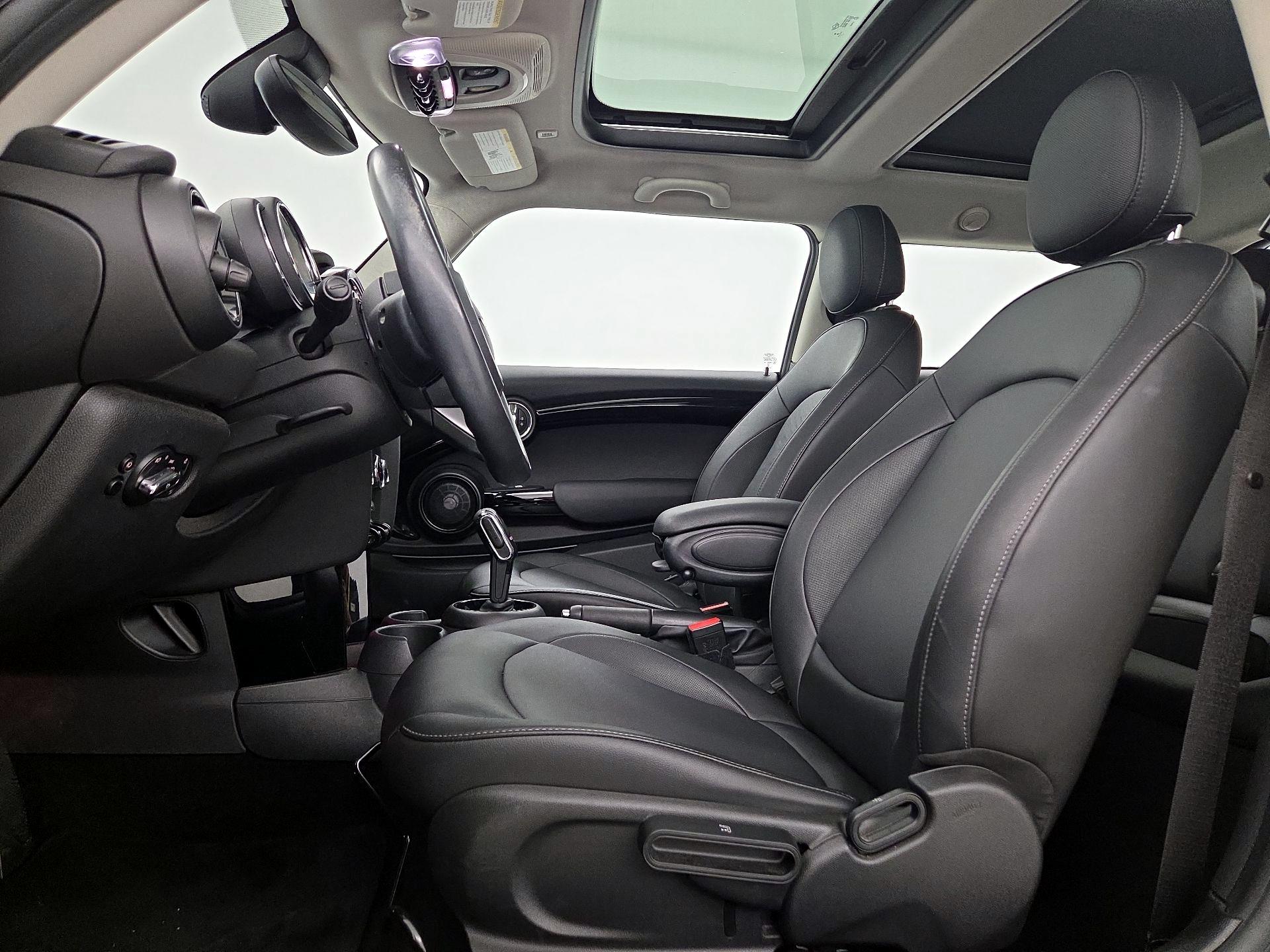 Thumbnail: 2020 MINI Cooper Hardtop - 11