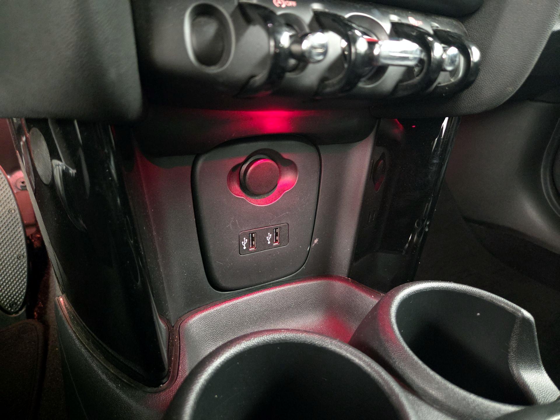 Thumbnail: 2020 MINI Cooper Hardtop - 19