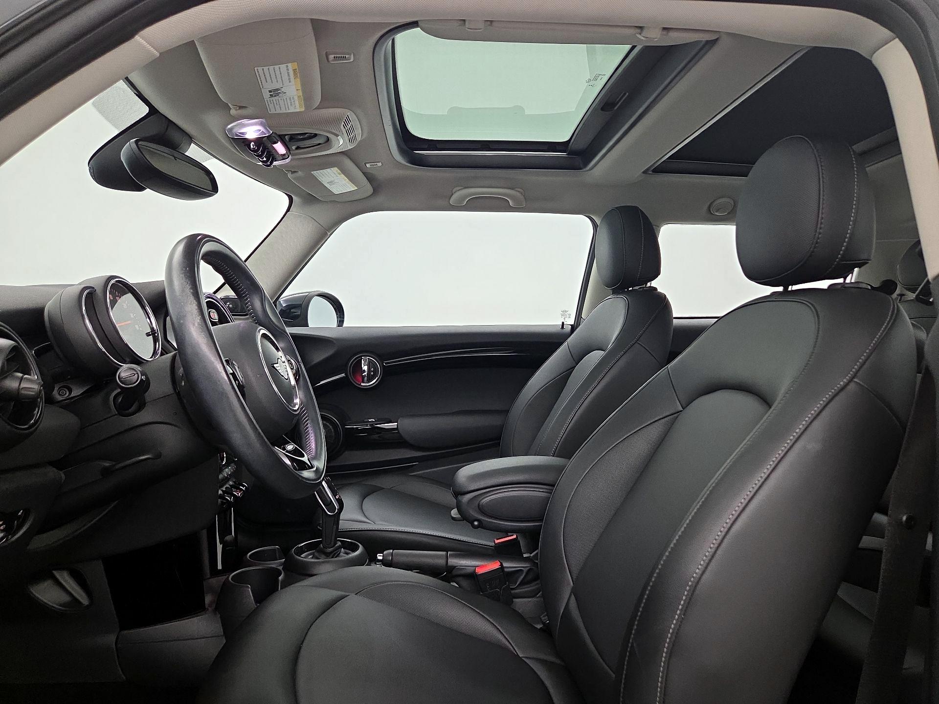 Thumbnail: 2020 MINI Cooper Hardtop - 20