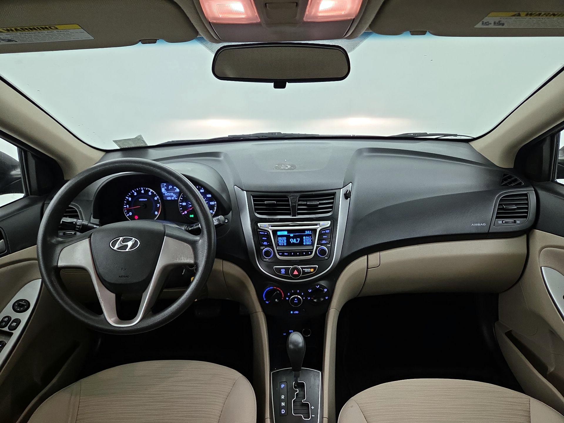 Thumbnail: 2015 Hyundai Accent - 9