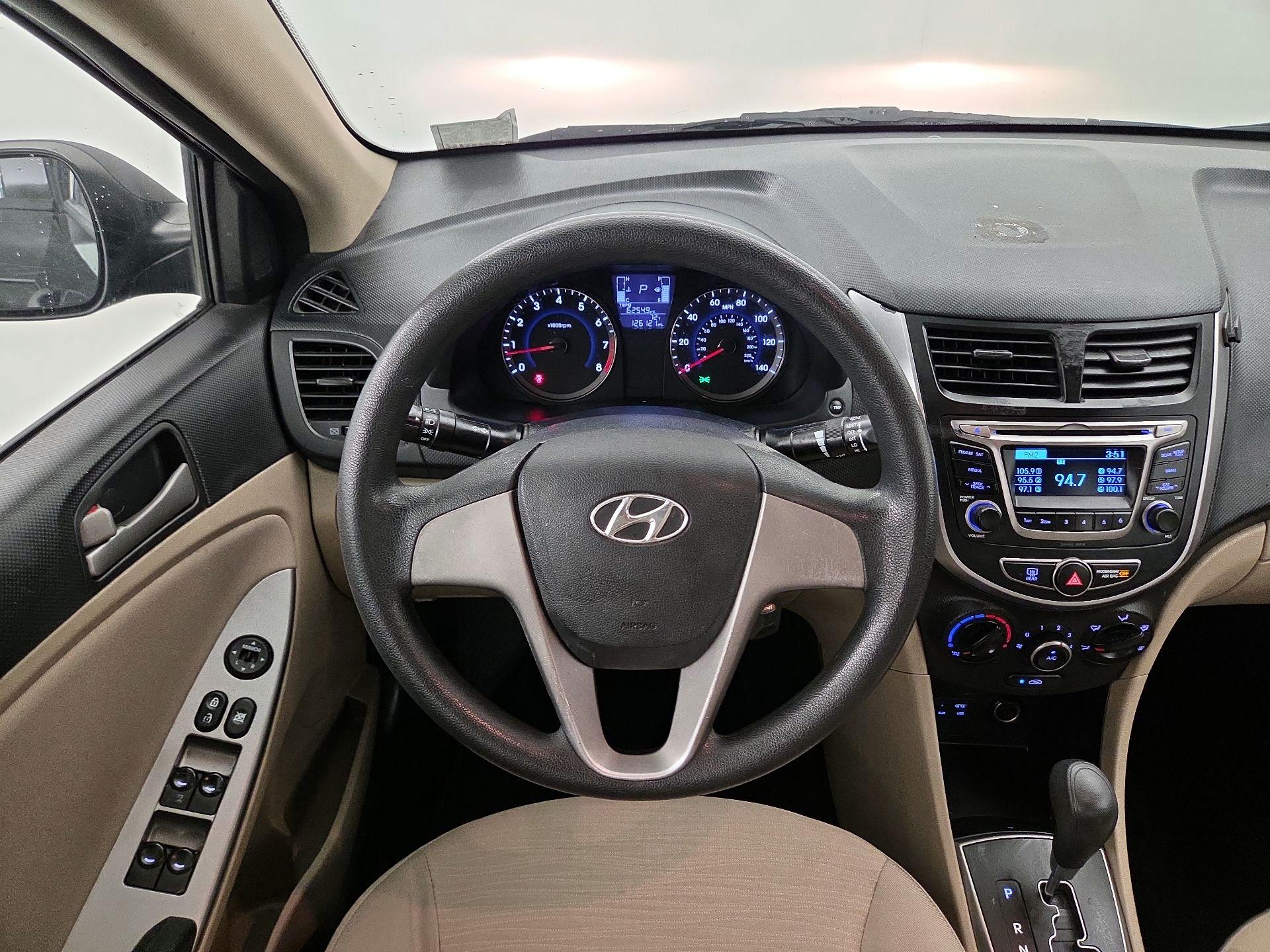 Thumbnail: 2015 Hyundai Accent - 10