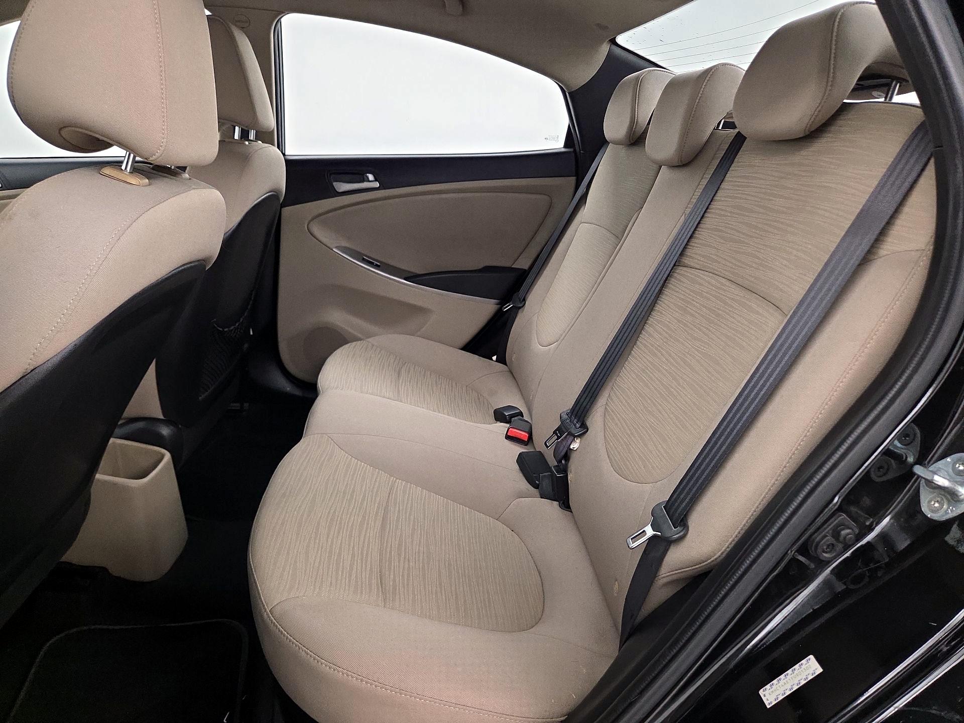 Thumbnail: 2015 Hyundai Accent - 18