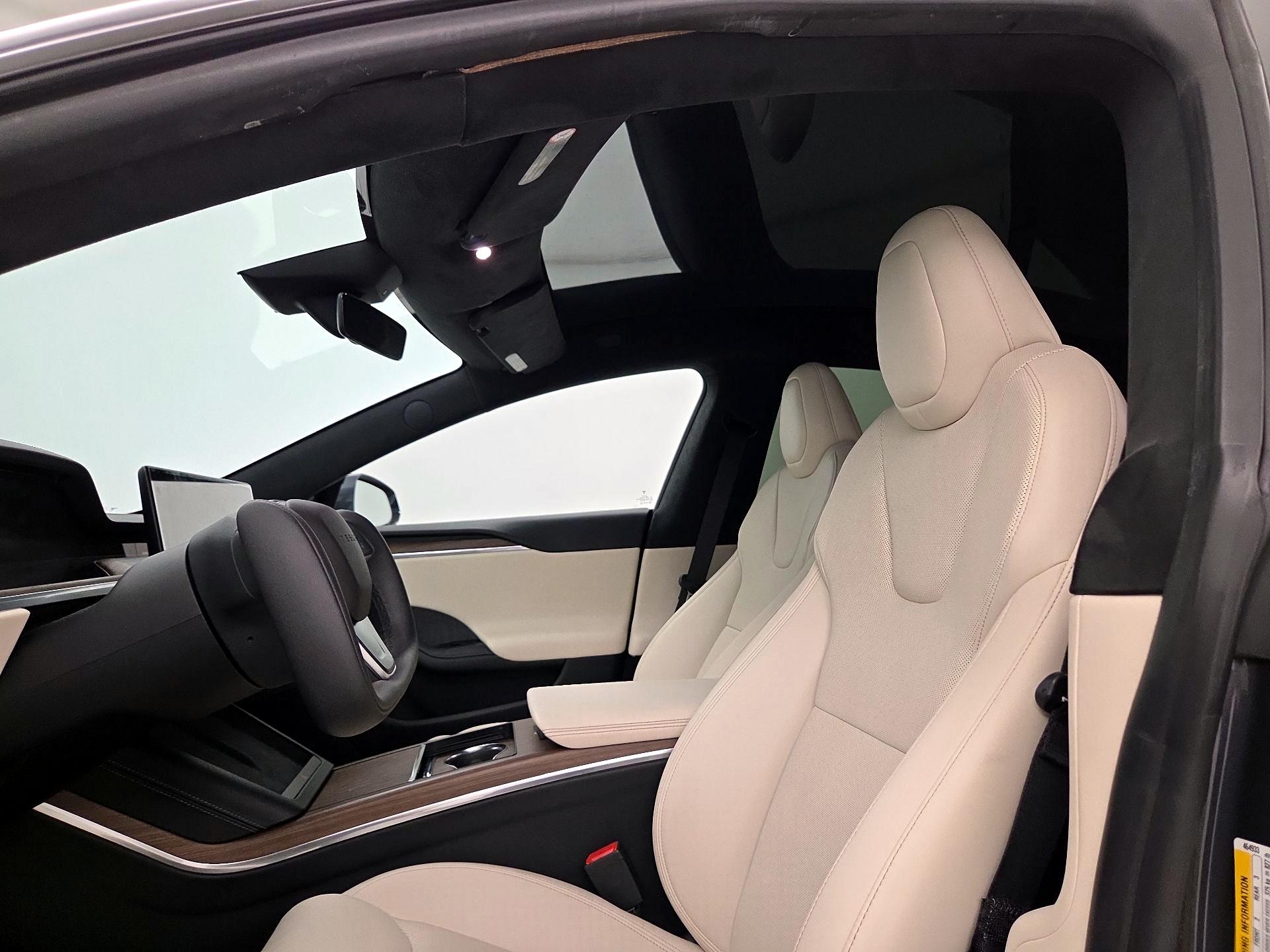 Thumbnail: 2022 Tesla Model S - 19