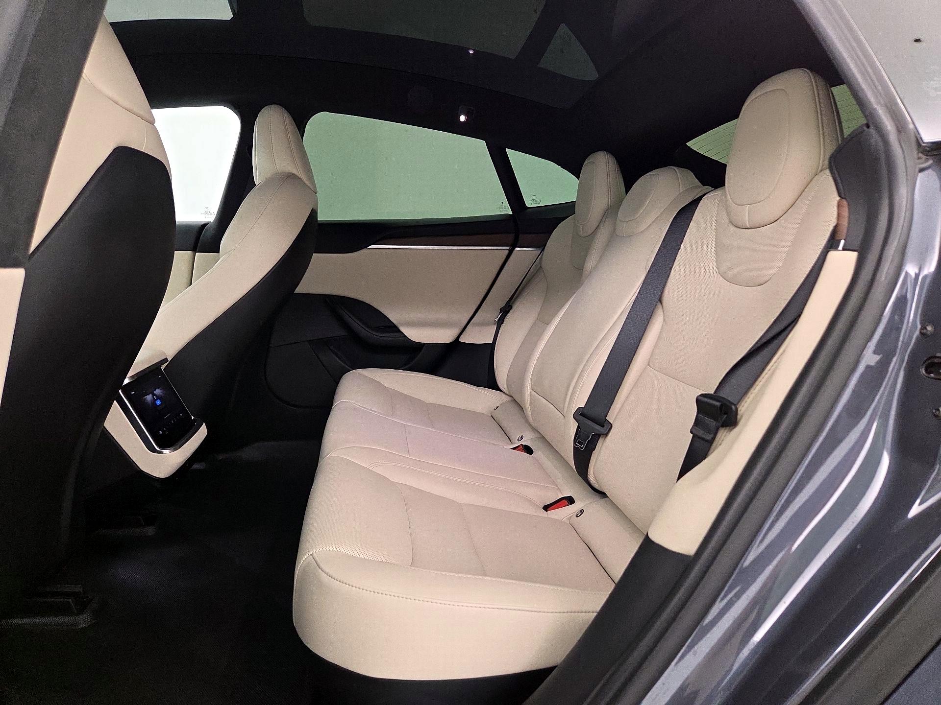 Thumbnail: 2022 Tesla Model S - 20