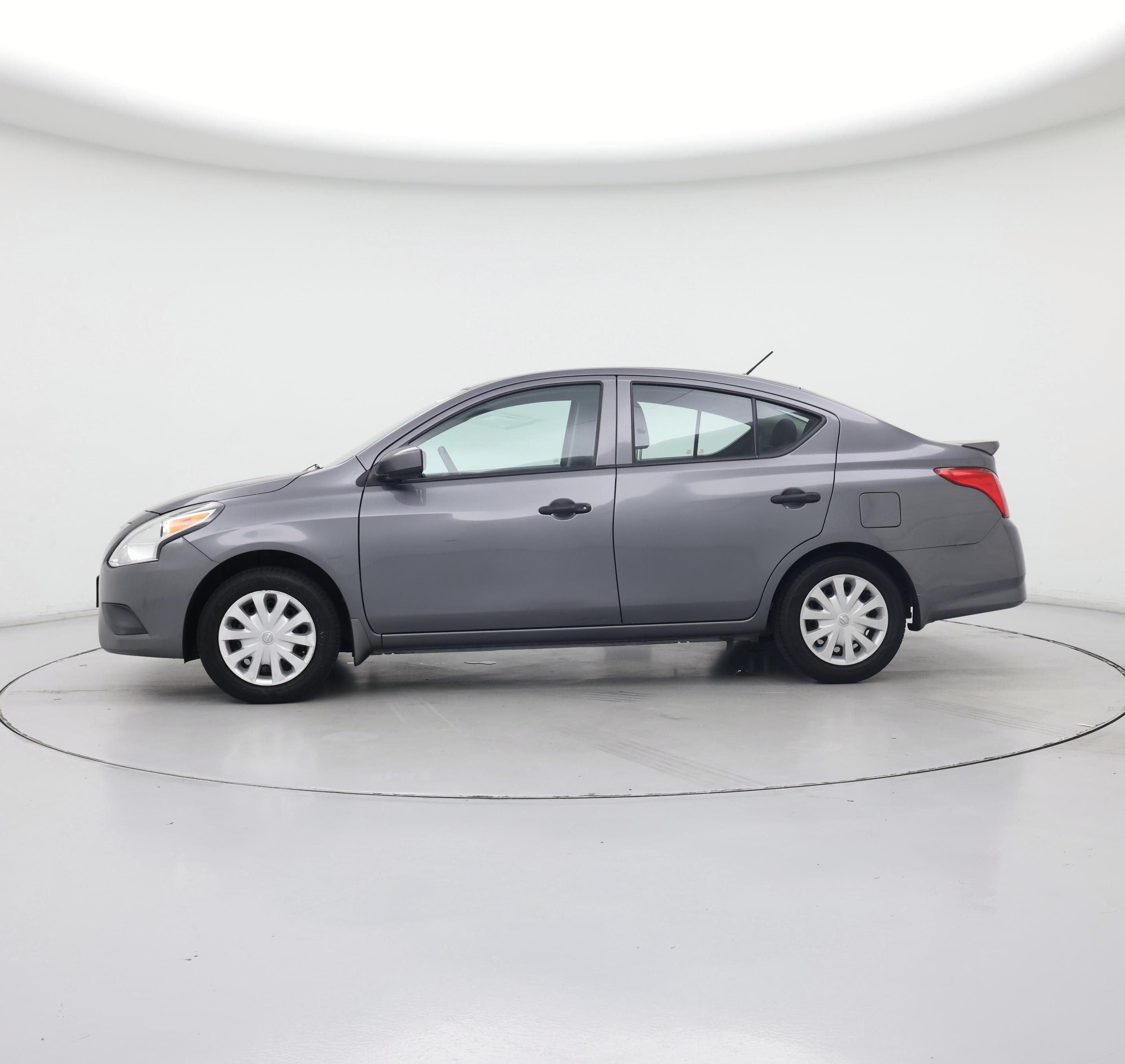 Thumbnail: 2019 Nissan Versa - 3