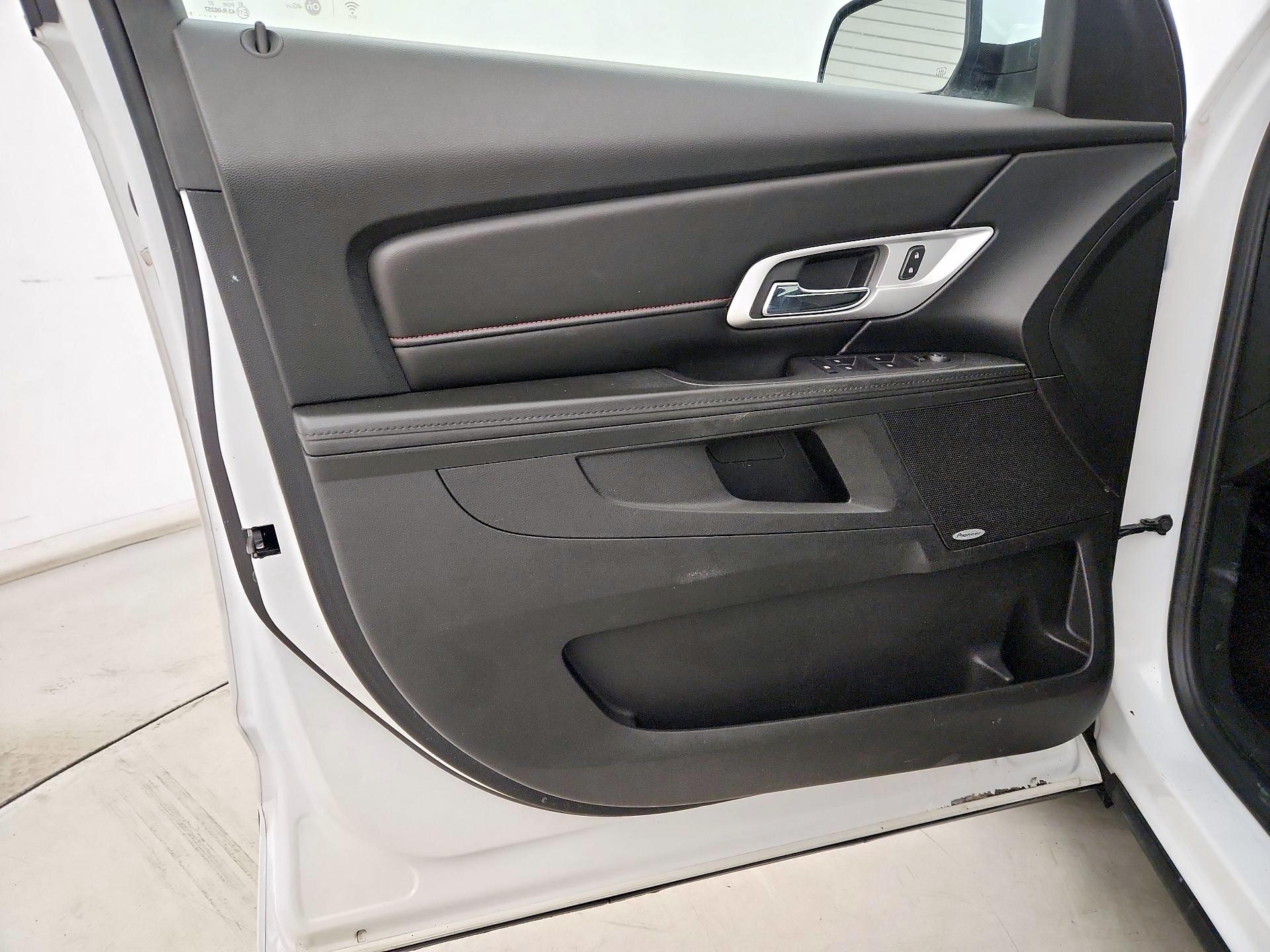 Thumbnail: 2017 GMC Terrain - 12