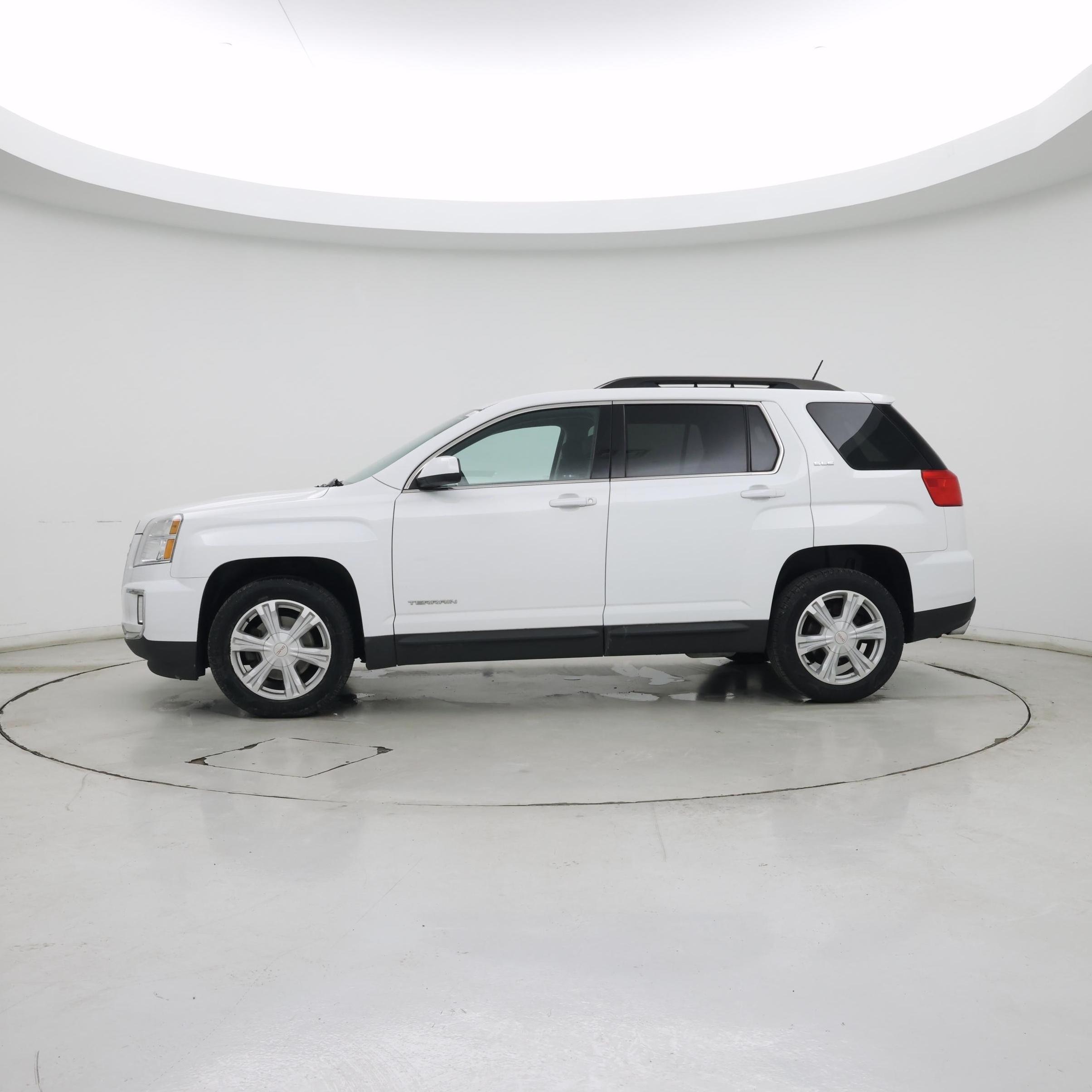 Thumbnail: 2017 GMC Terrain - 3