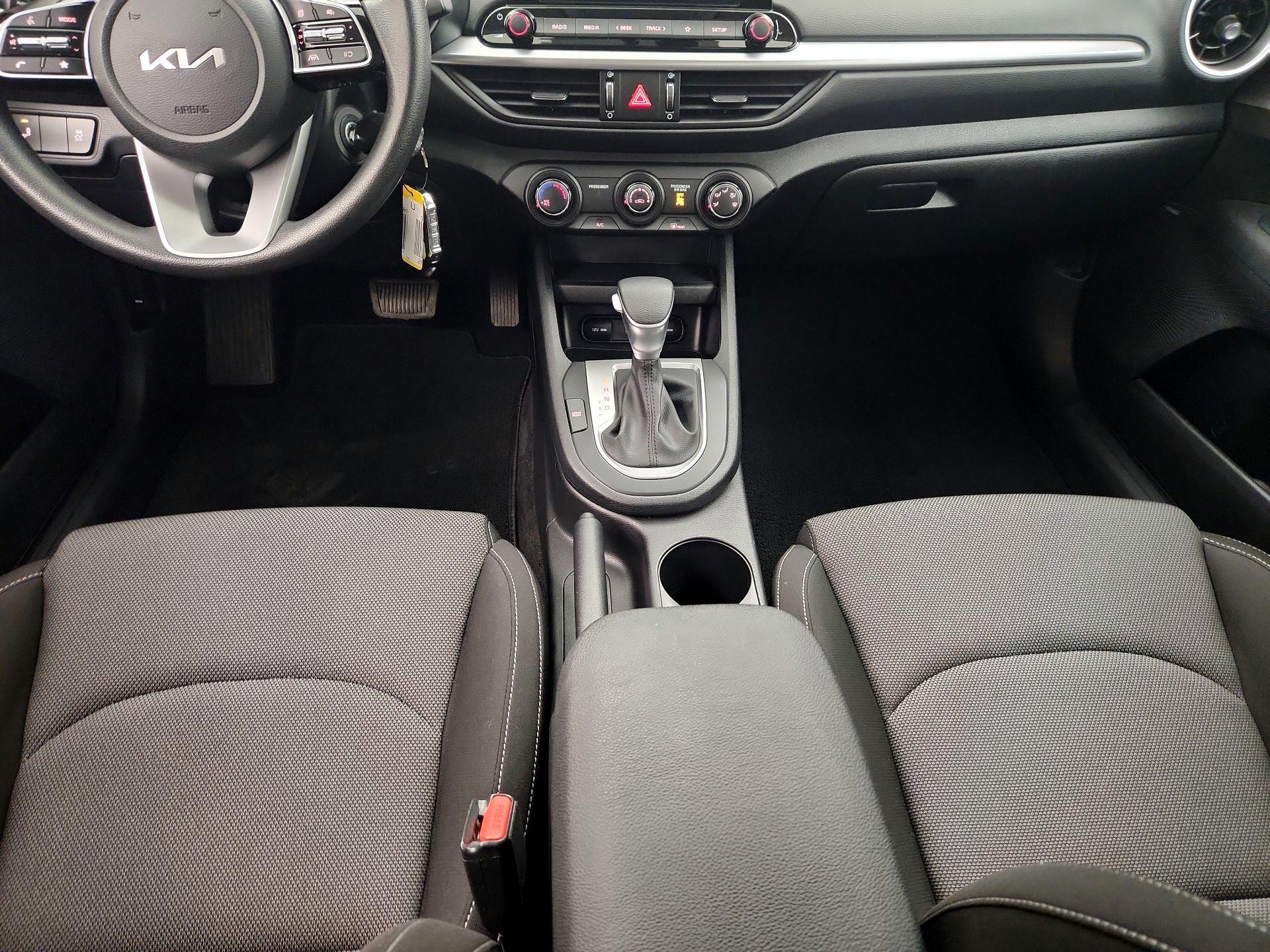 Thumbnail: 2023 Kia Forte - 9