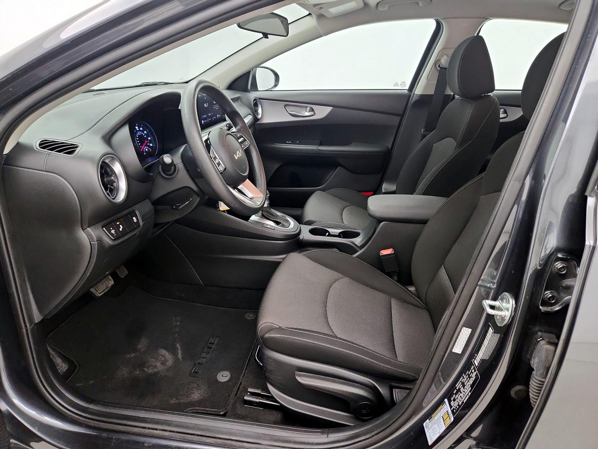 Thumbnail: 2023 Kia Forte - 11